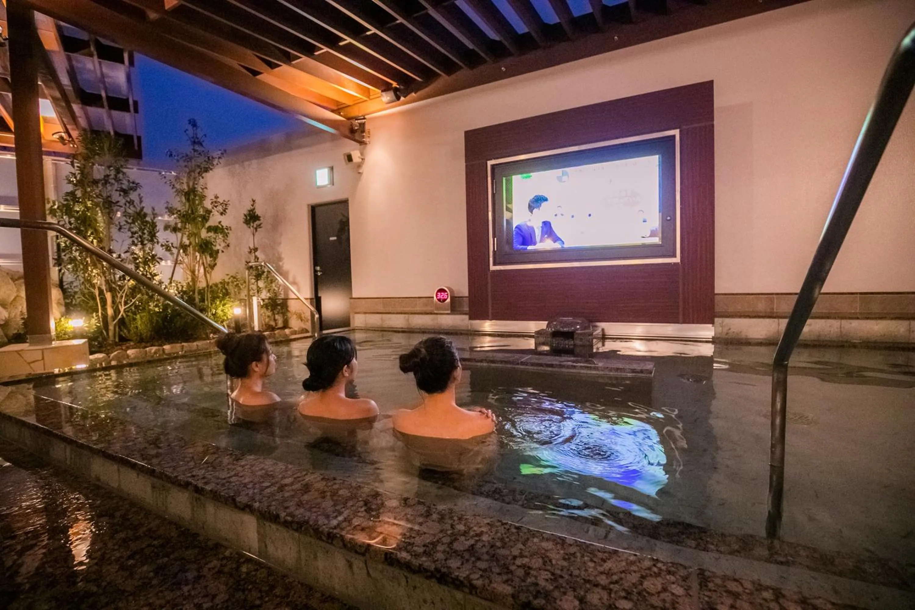 Hot Spring Bath in Spa & Hotel Suishun Matsuiyamate