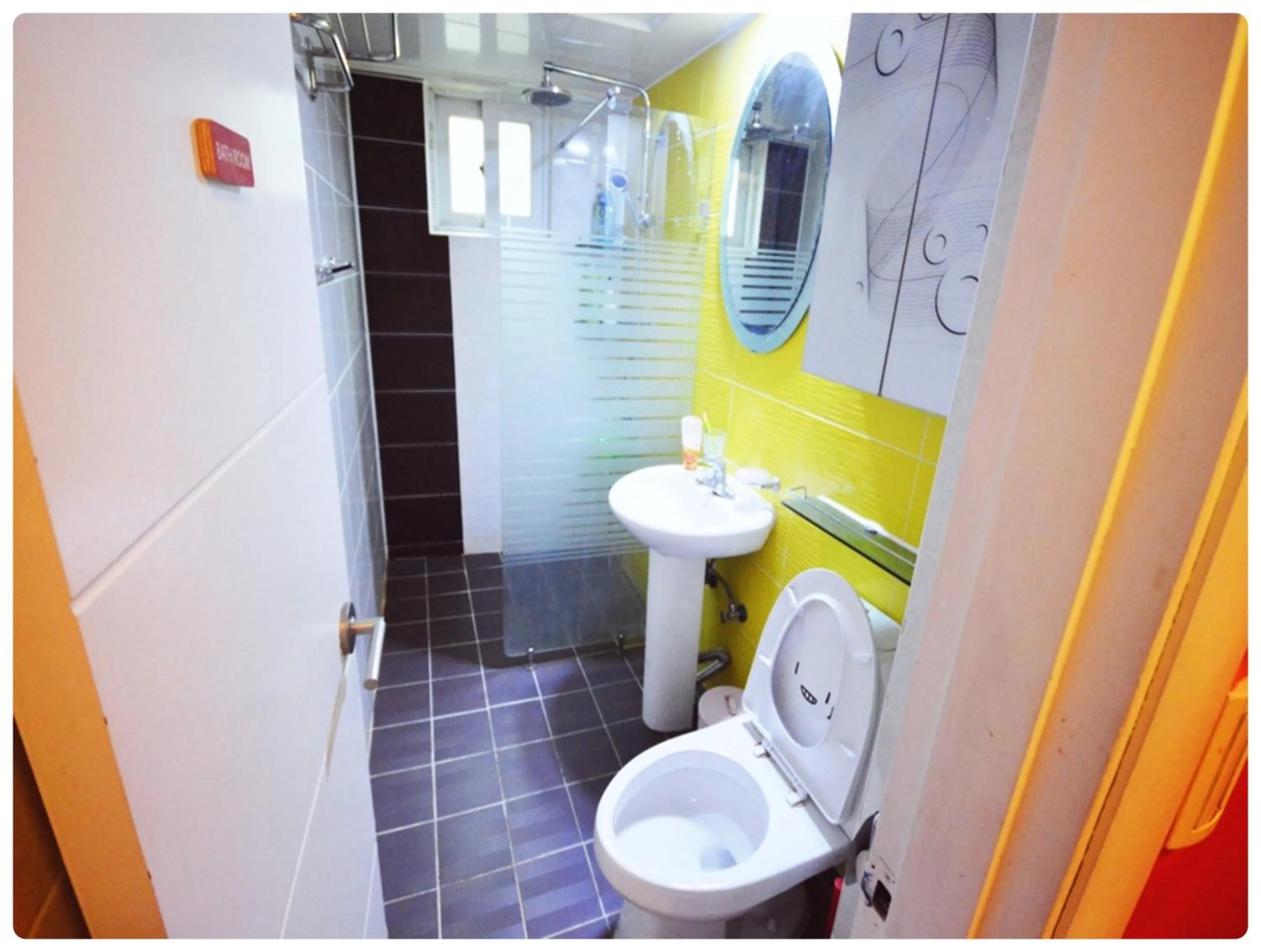 Han River Residence & Guesthouse