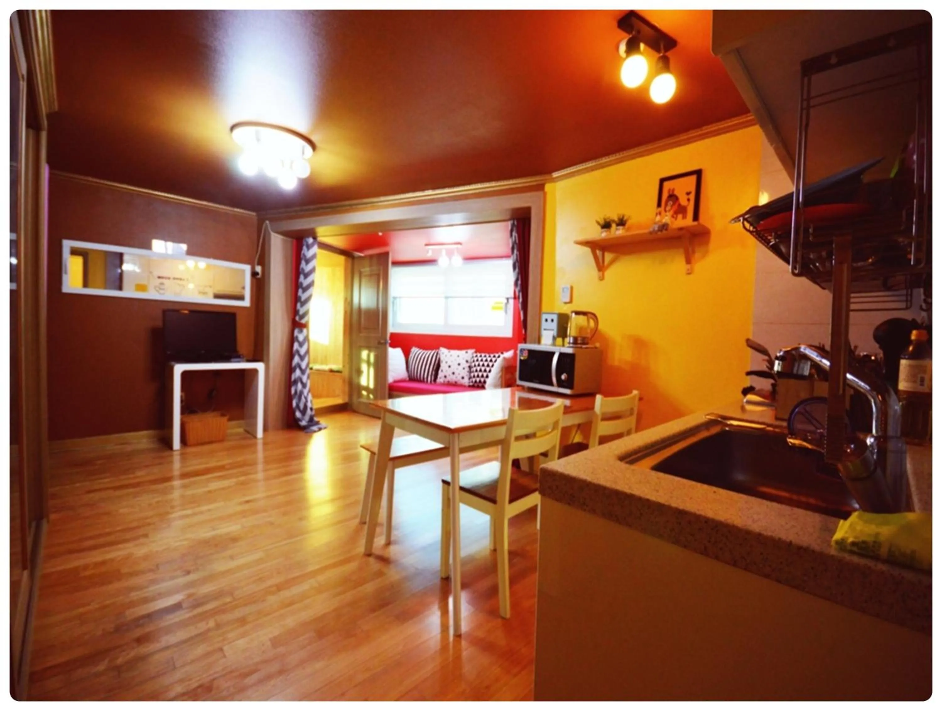 Han River Residence & Guesthouse