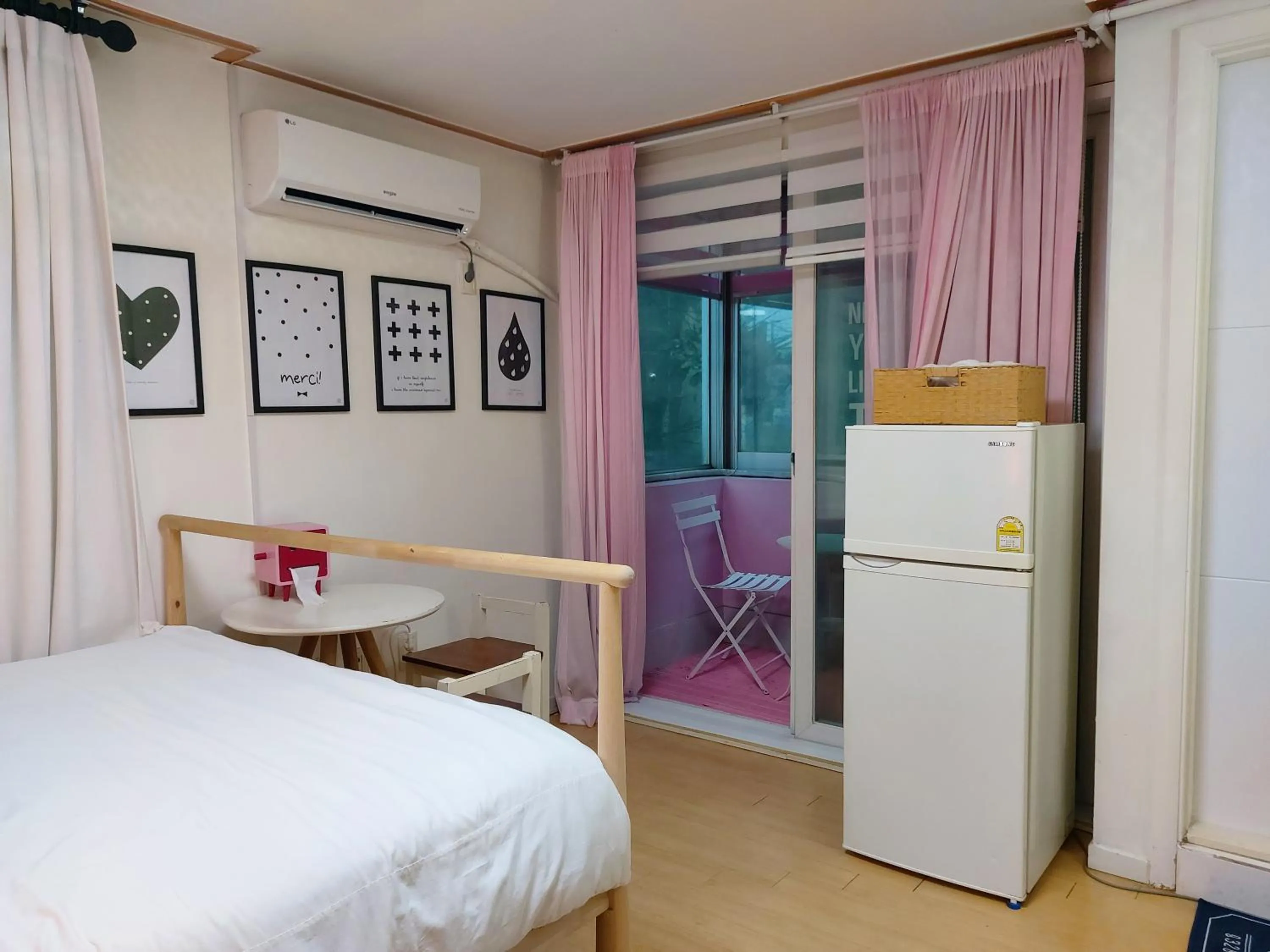 Bed in Han River Residence & Guesthouse