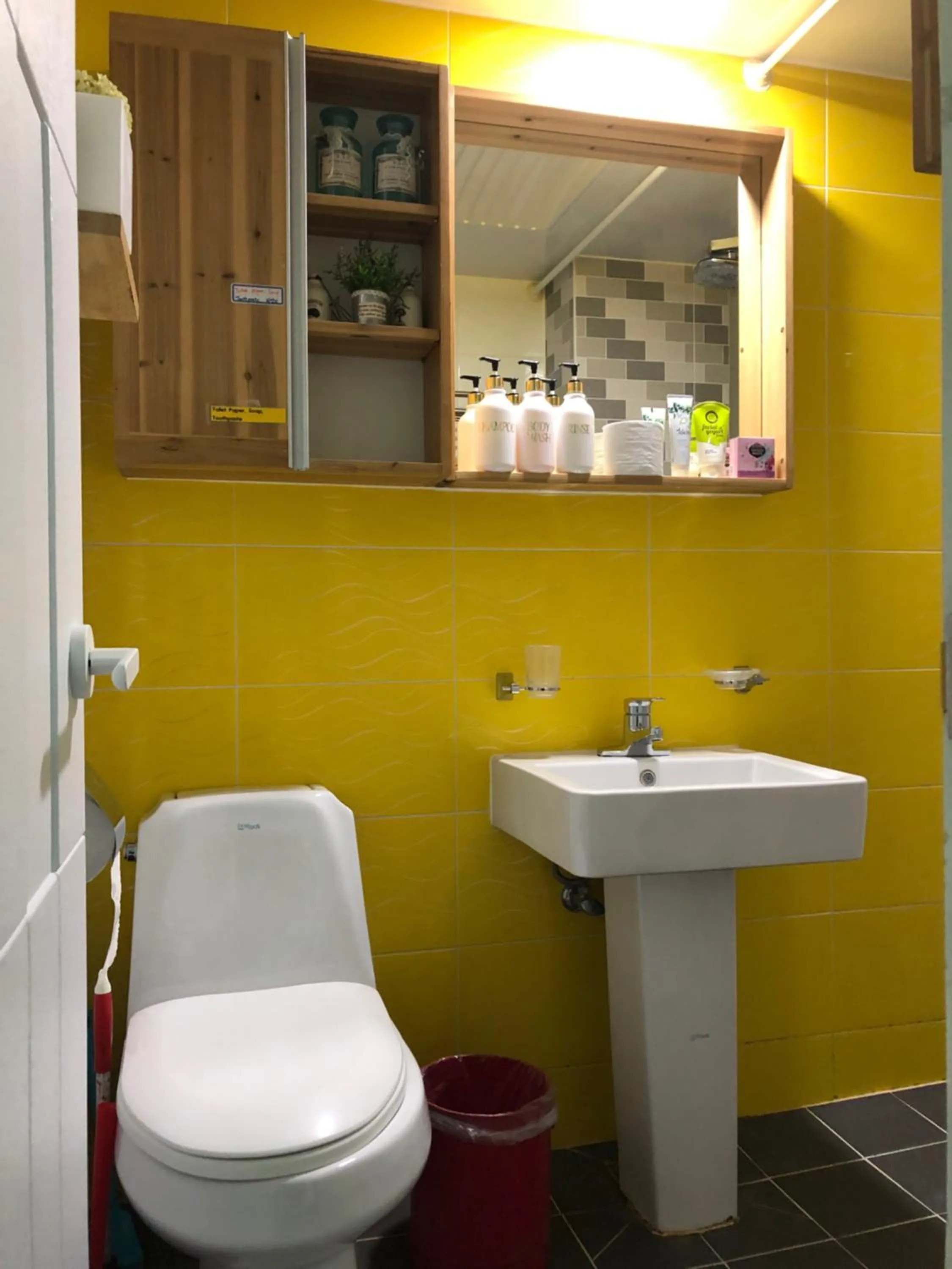 Shower in Han River Residence & Guesthouse