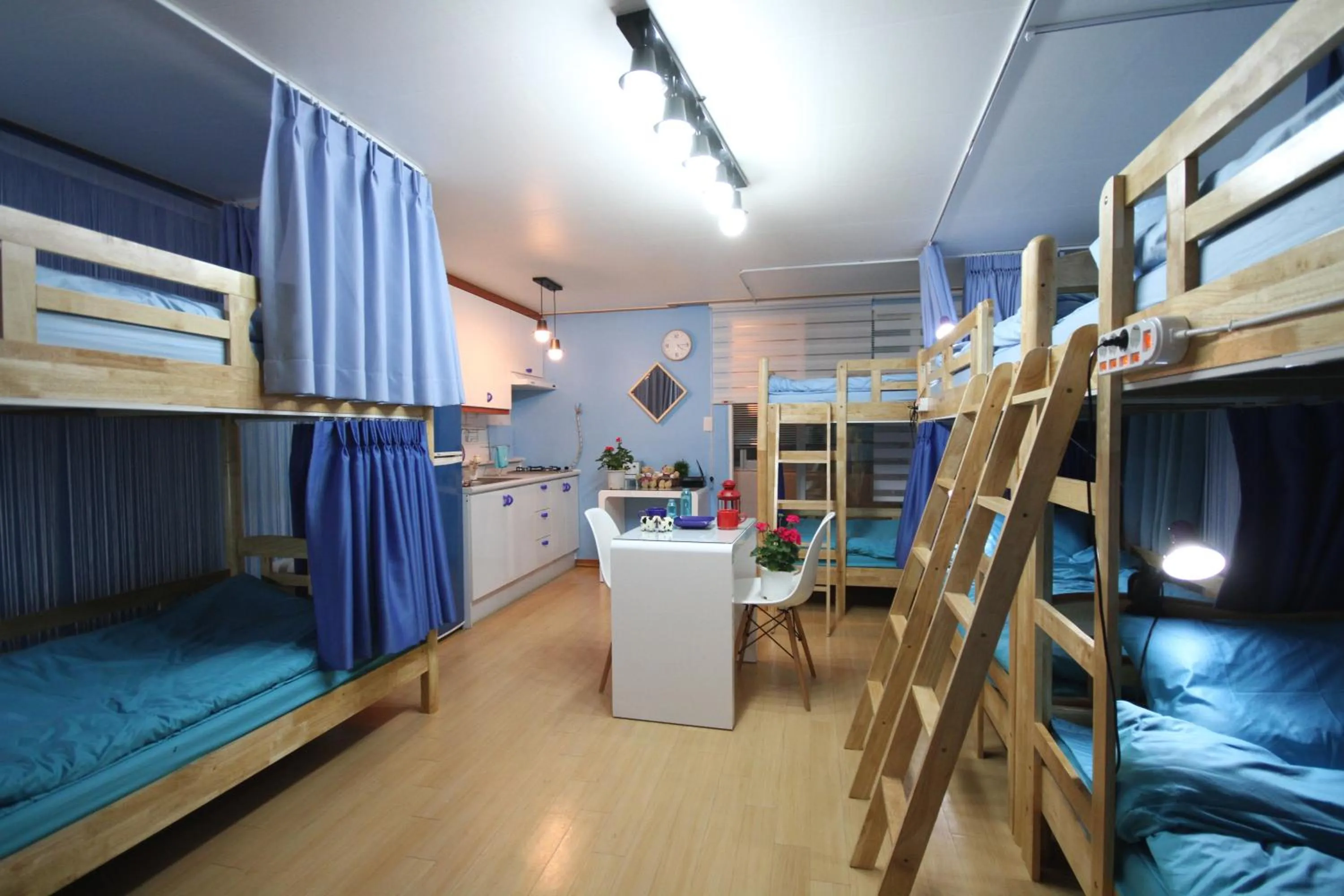 Photo of the whole room, Bed in Han River Residence & Guesthouse