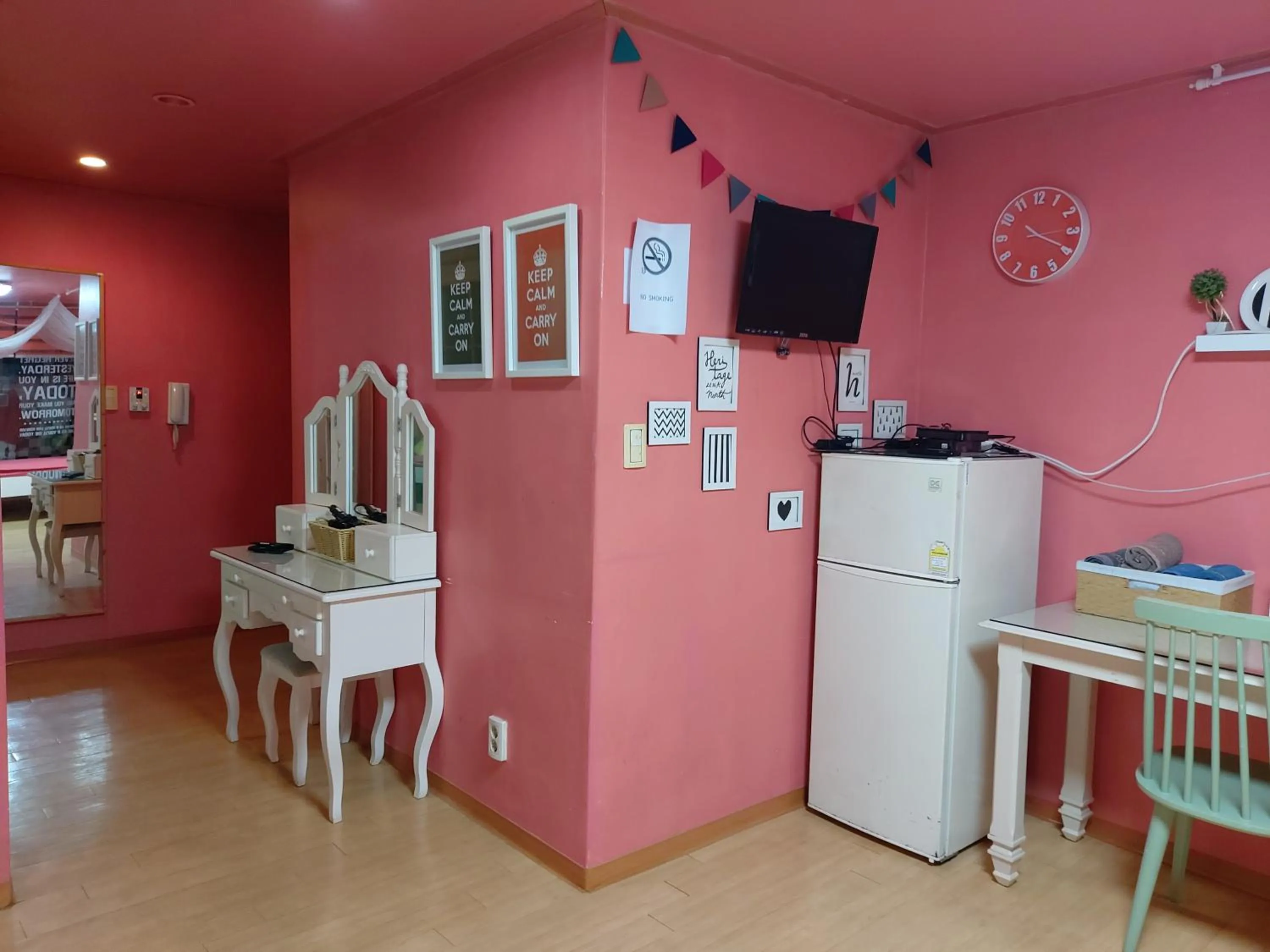 Han River Residence & Guesthouse