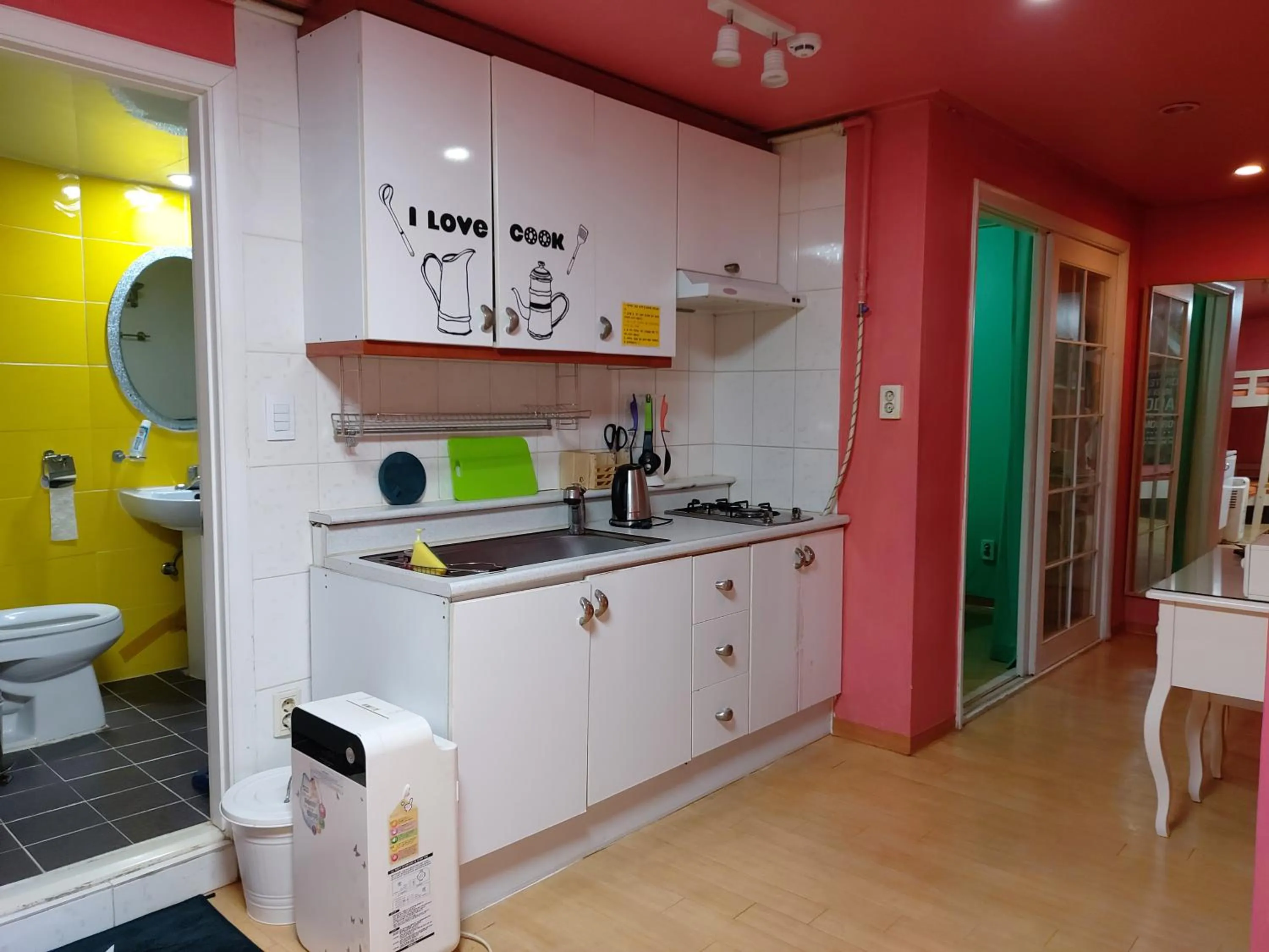 Han River Residence & Guesthouse