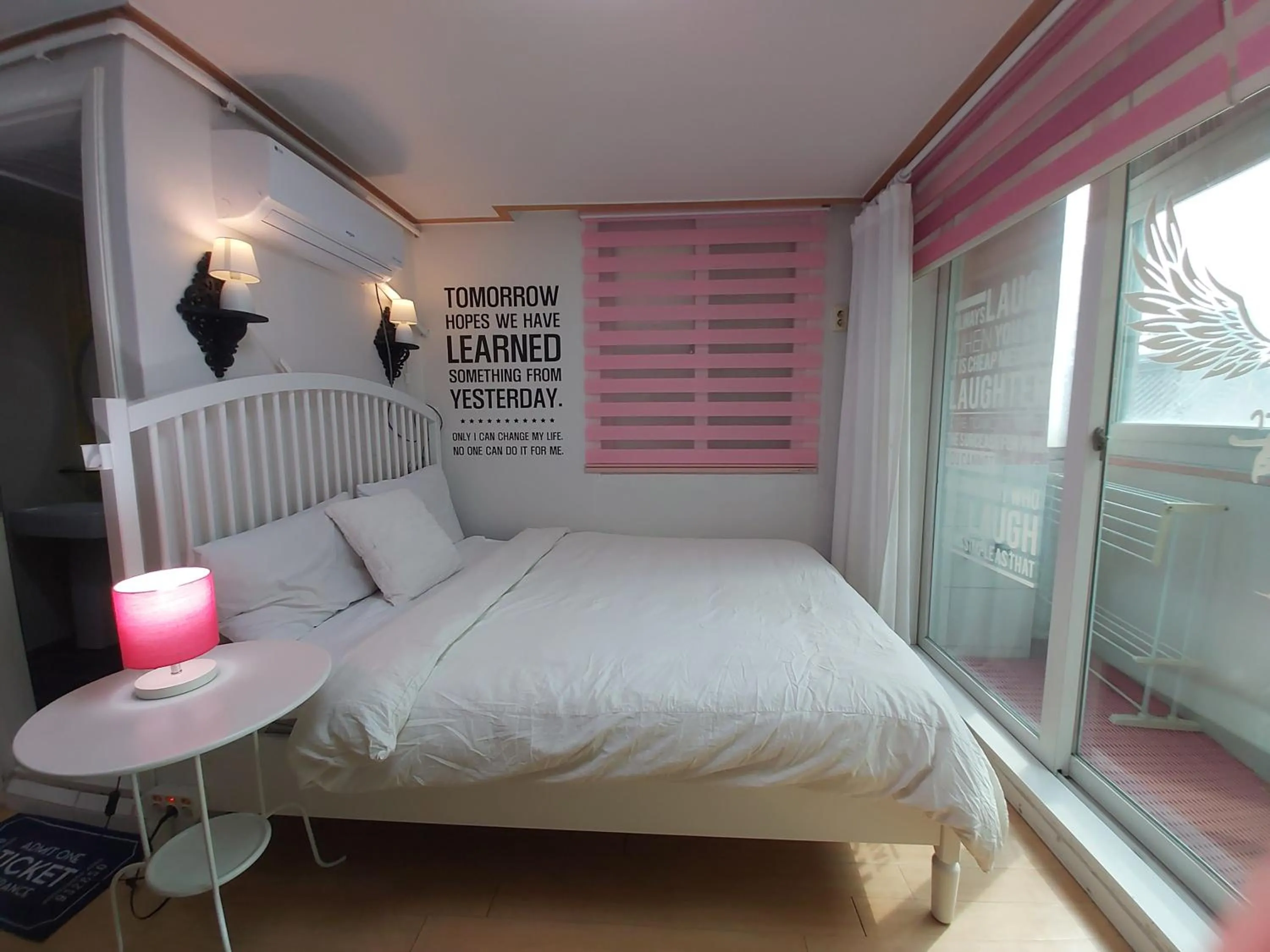 Bed in Han River Residence & Guesthouse