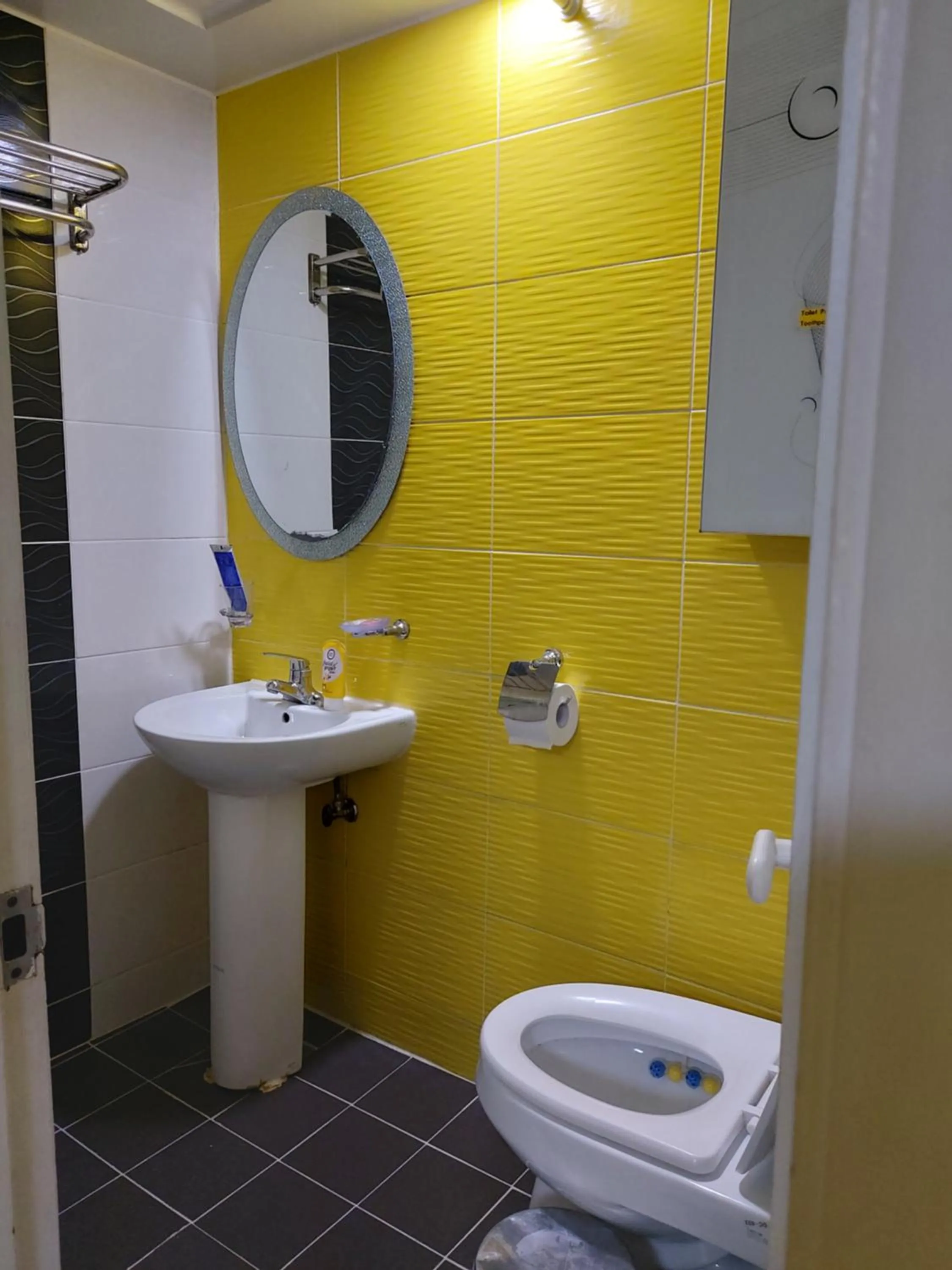 Han River Residence & Guesthouse