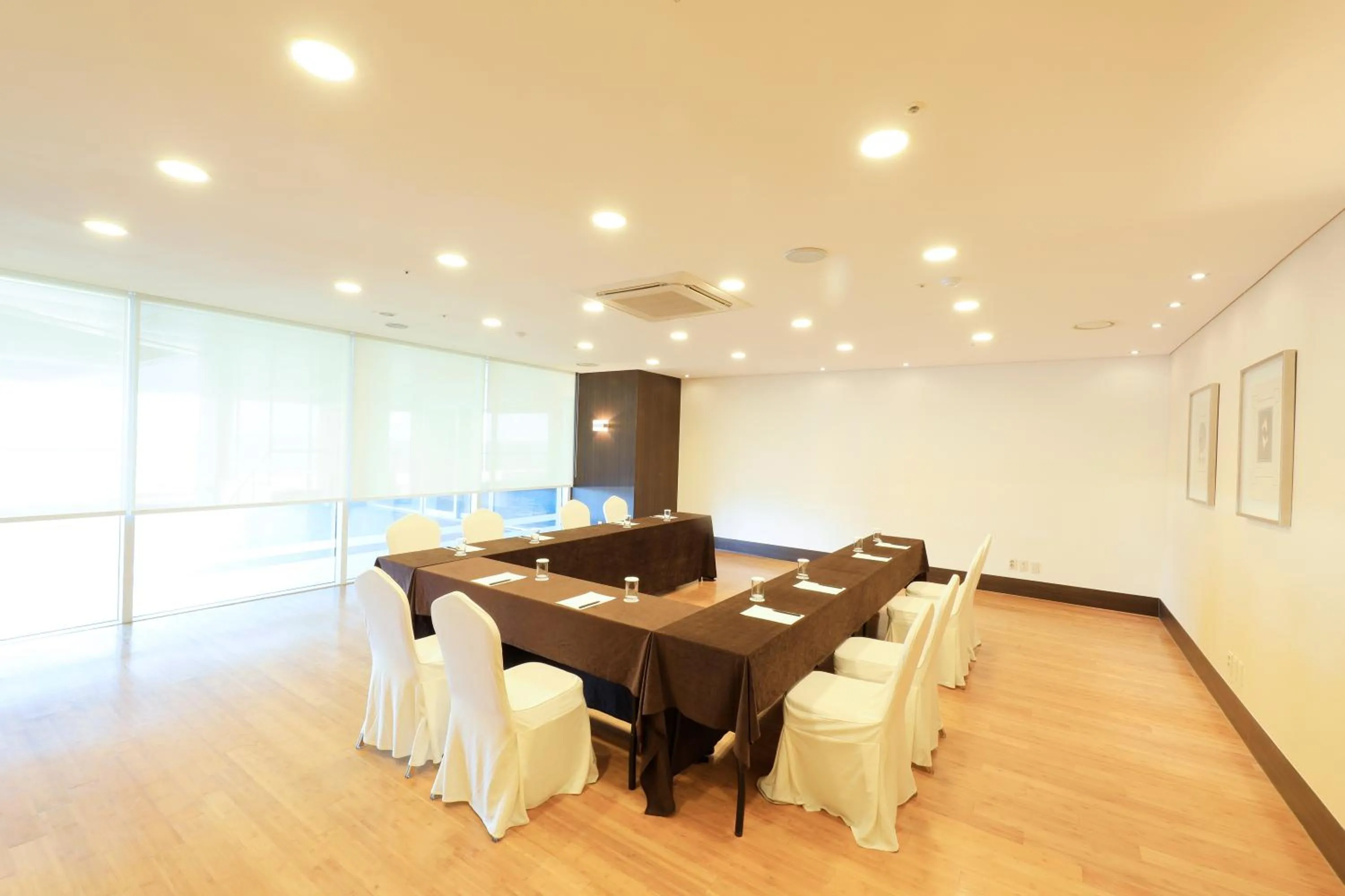 Banquet/Function facilities in Ocean Suites Jeju Hotel