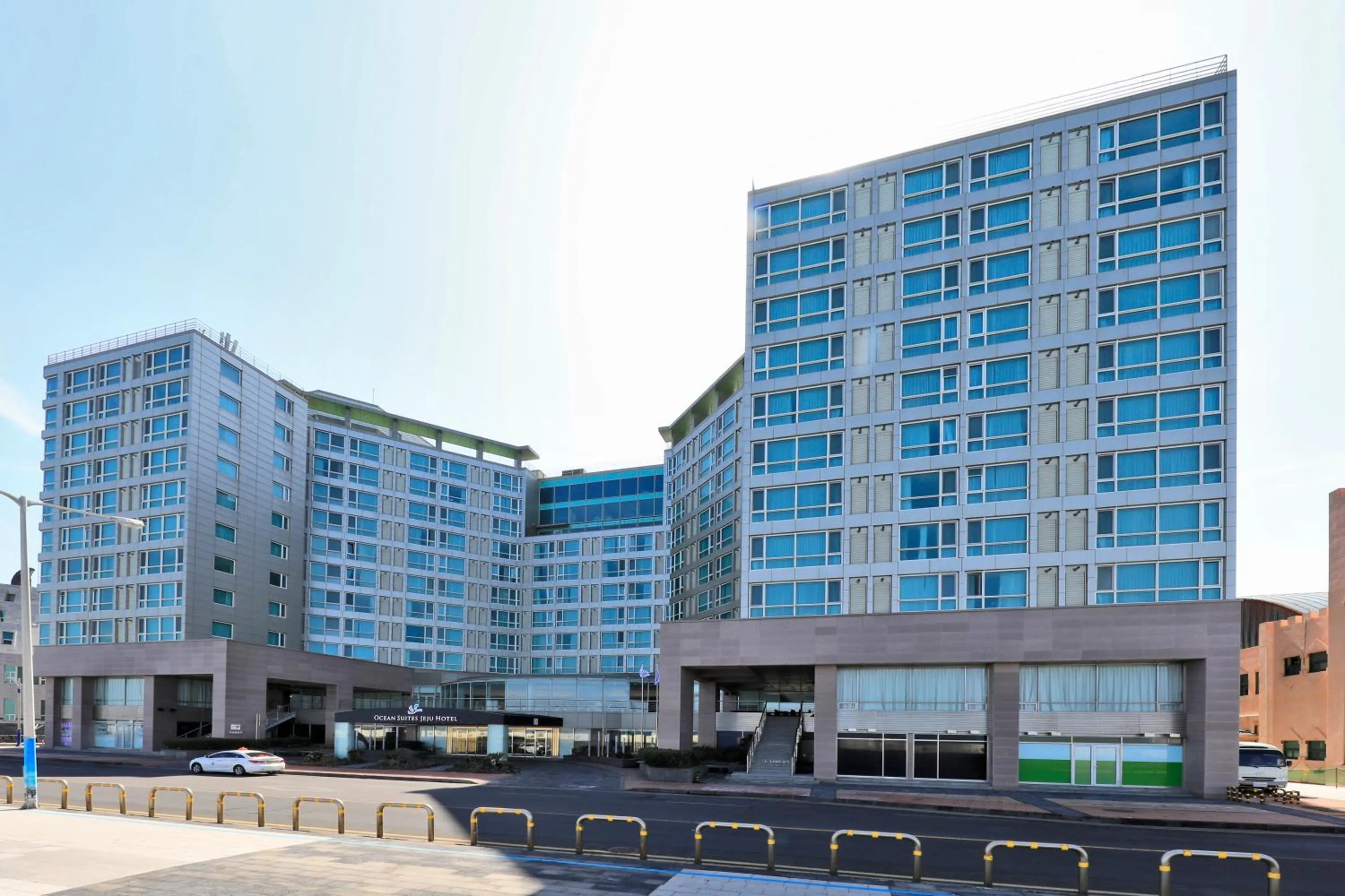 Property building in Ocean Suites Jeju Hotel