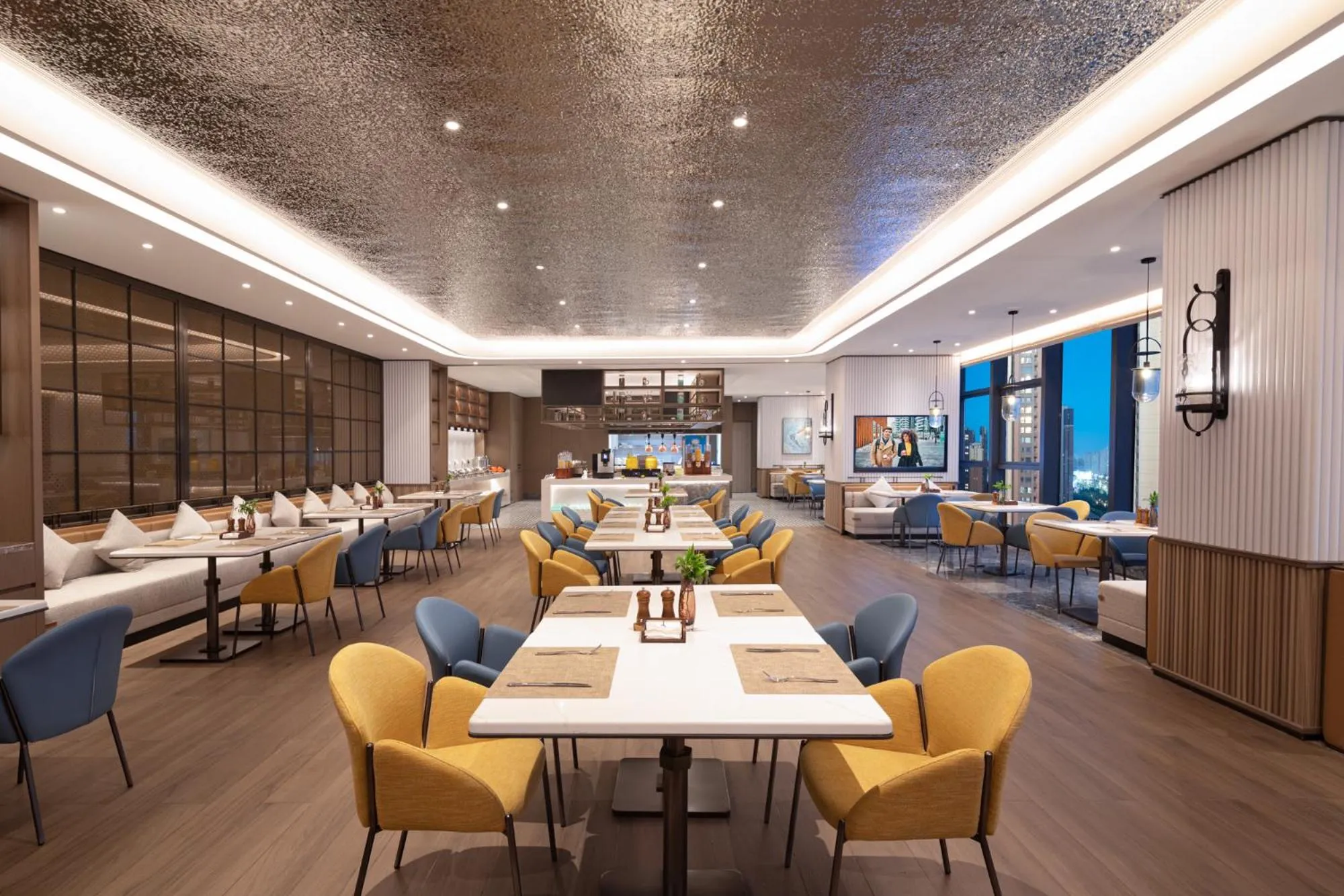 Restaurant/places to eat in Citadines Jinqiao Building Yantai