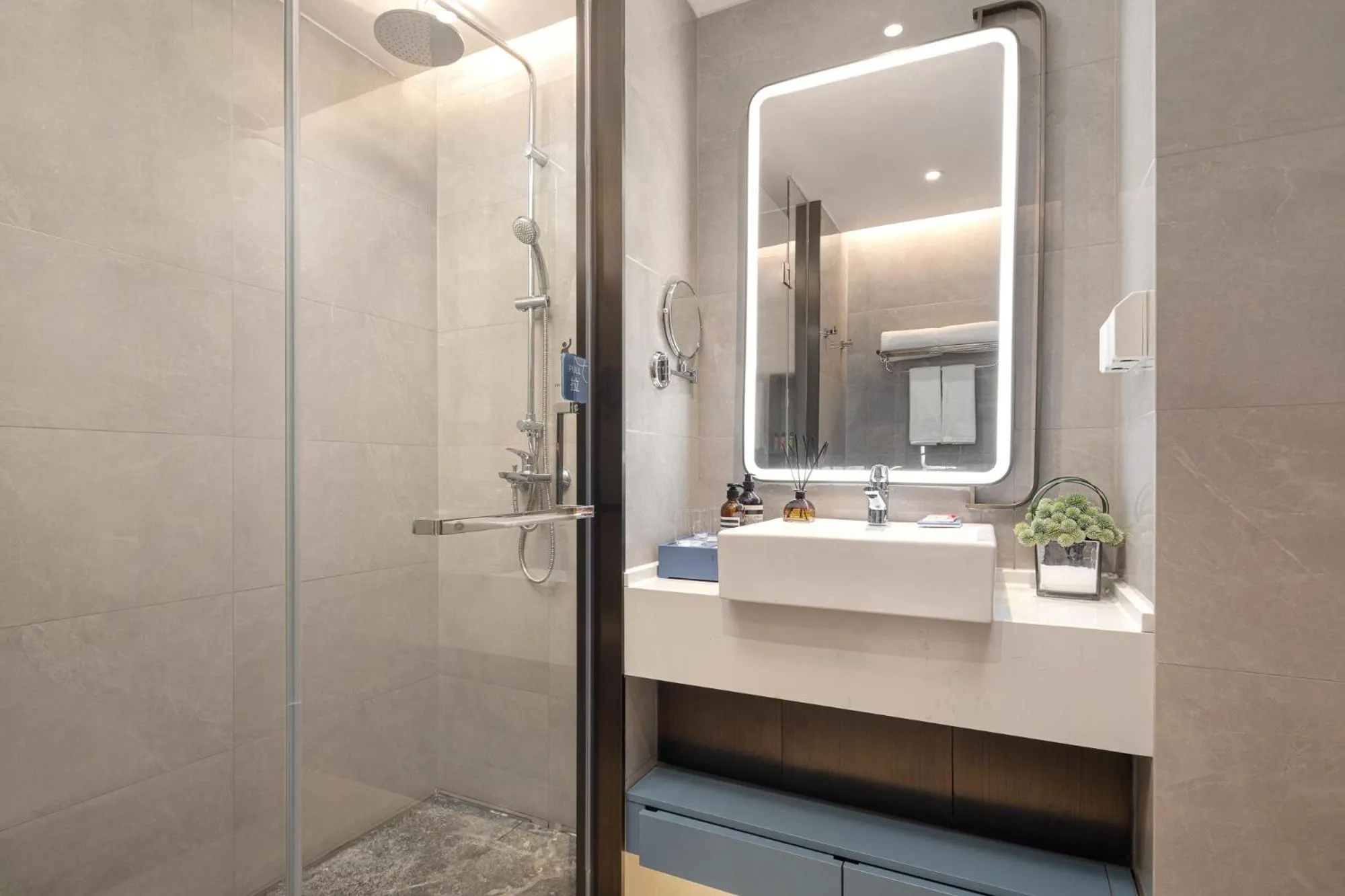 Bathroom in Citadines Jinqiao Building Yantai