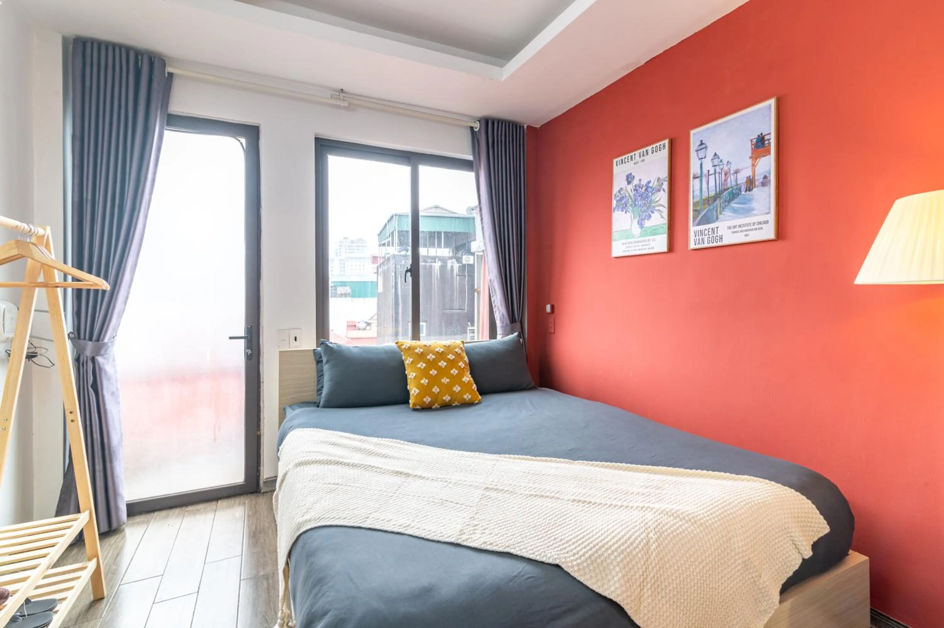 Bed in SaziHome Doi Can Hanoi