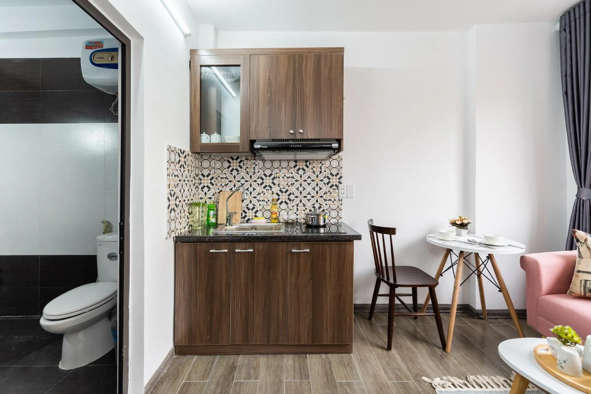 Kitchen or kitchenette in SaziHome Doi Can Hanoi