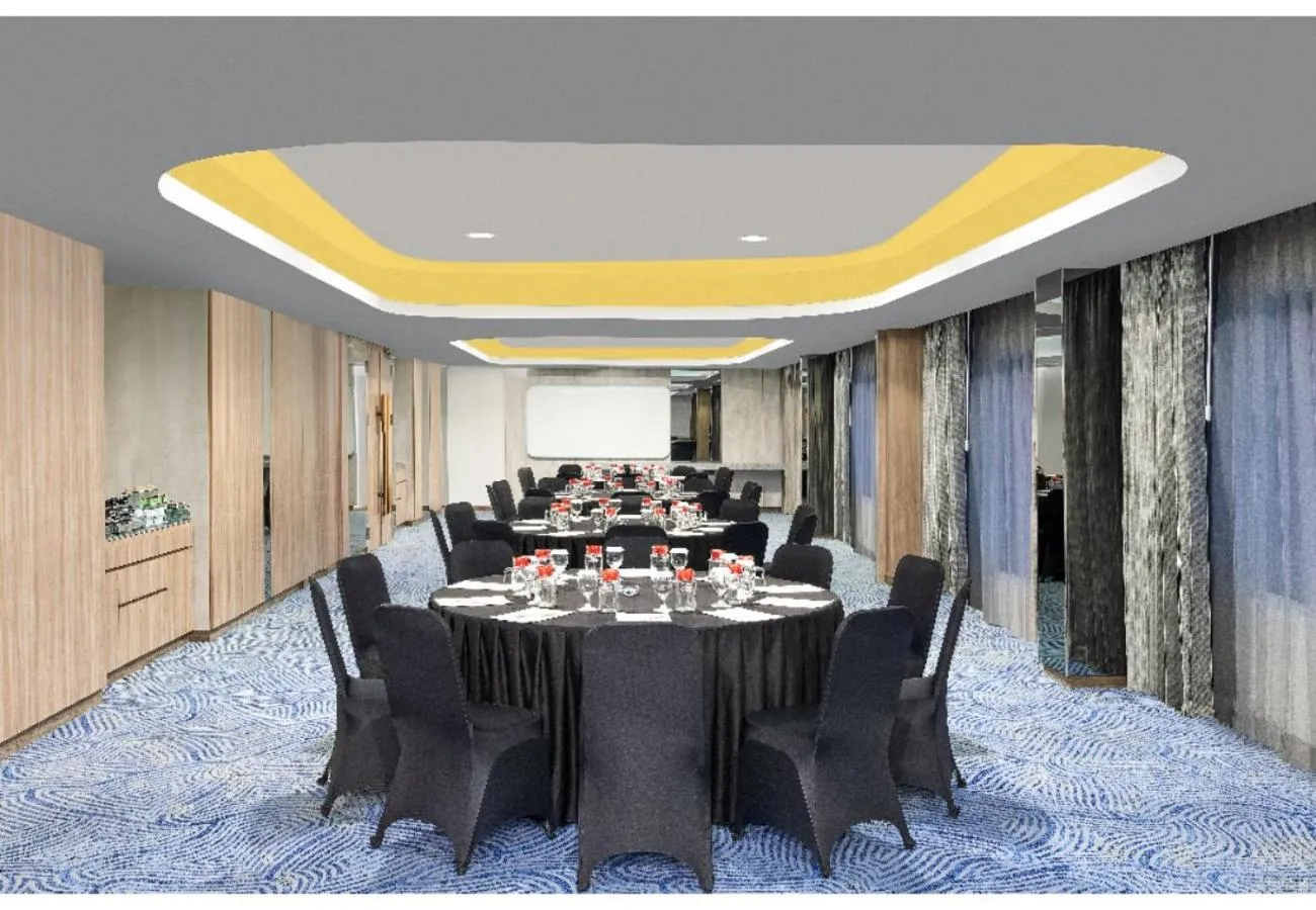 Meeting/conference room in Harper Banjarmasin by ASTON