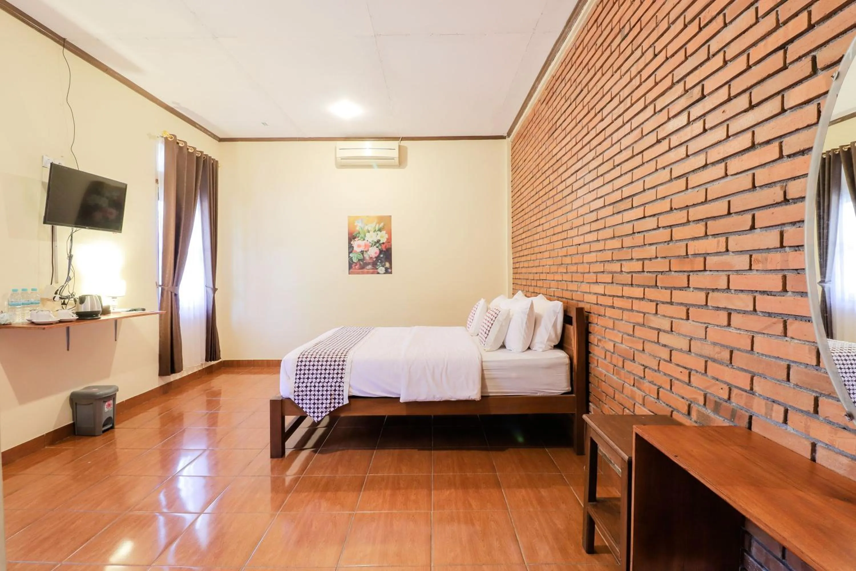 Bed in Hotel Ndalem Ayem Syariah