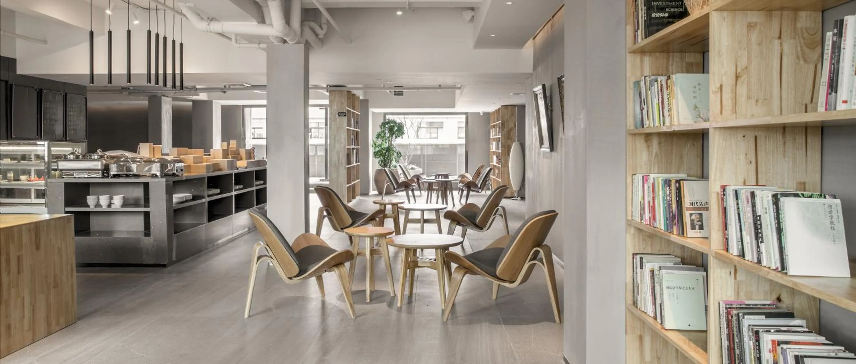 Dining area in Guangzhou Shug Art Hotel