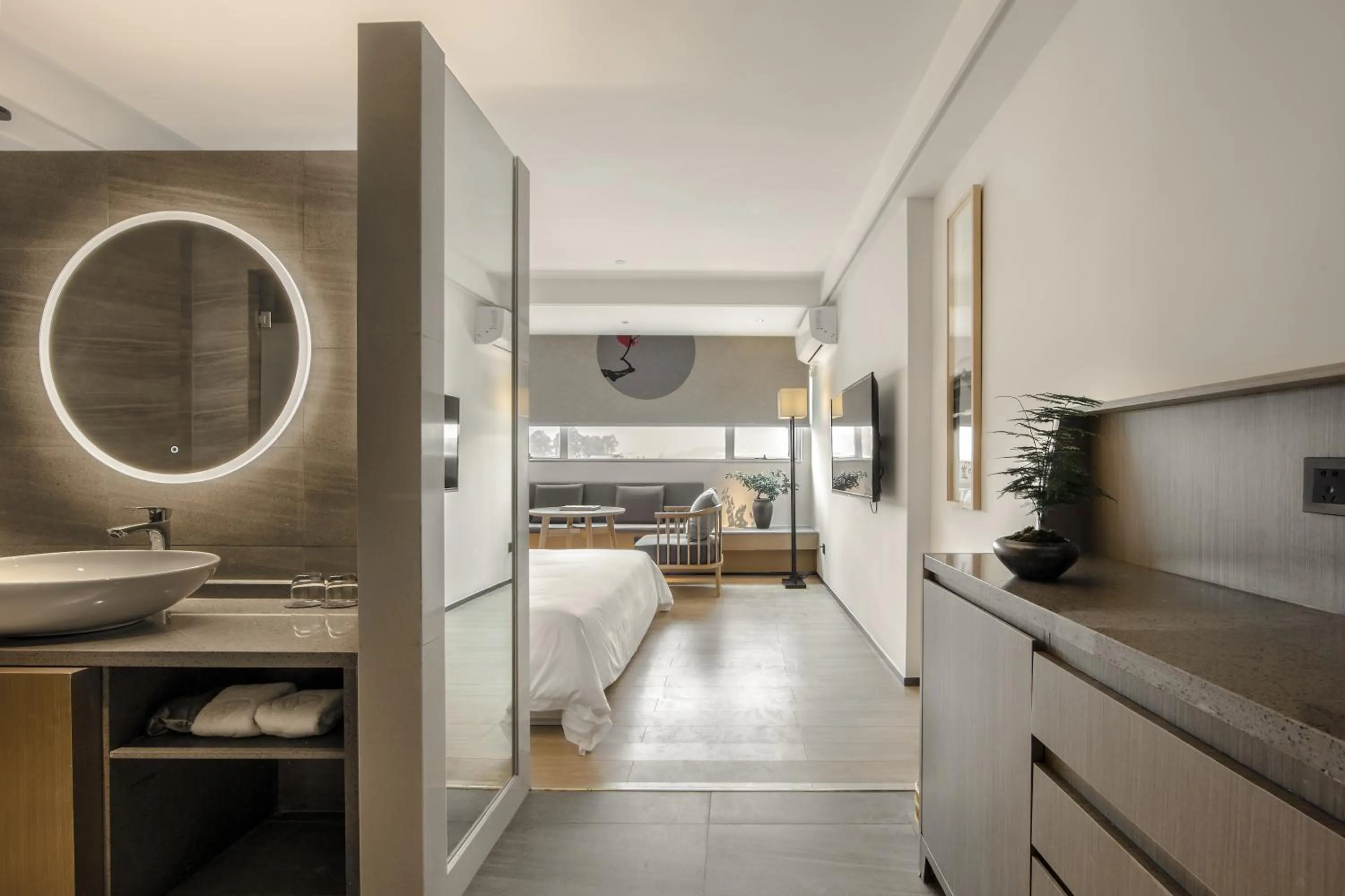 Bed in Guangzhou Shug Art Hotel