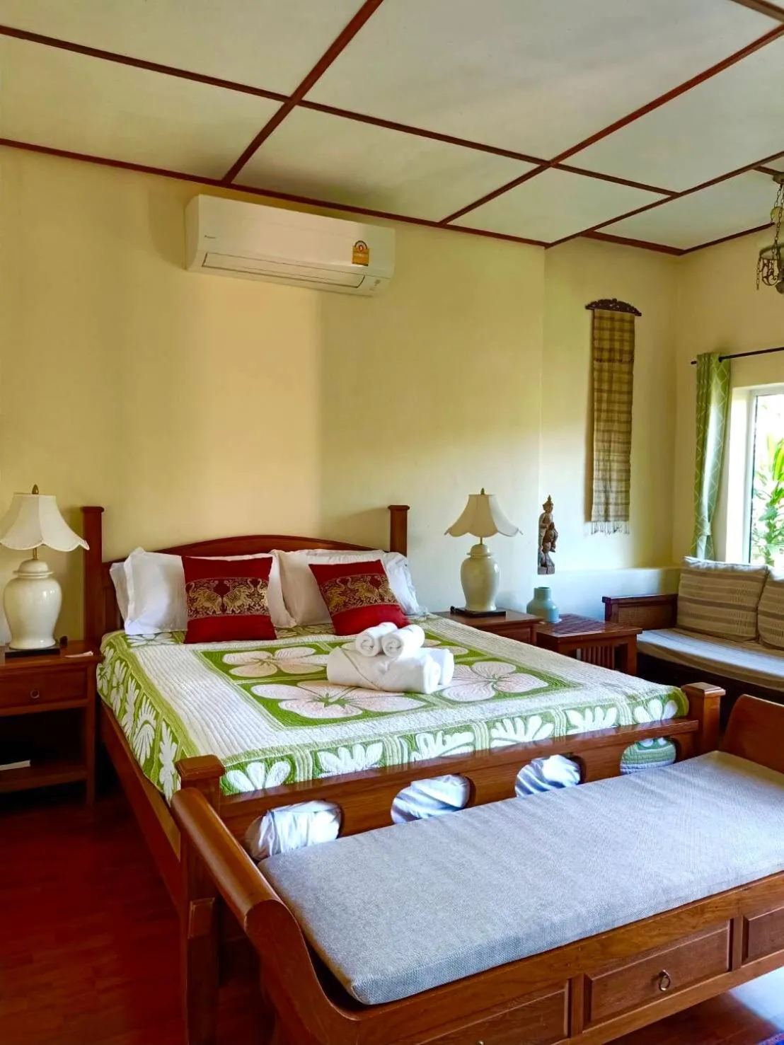 Bed in Soppong River Inn