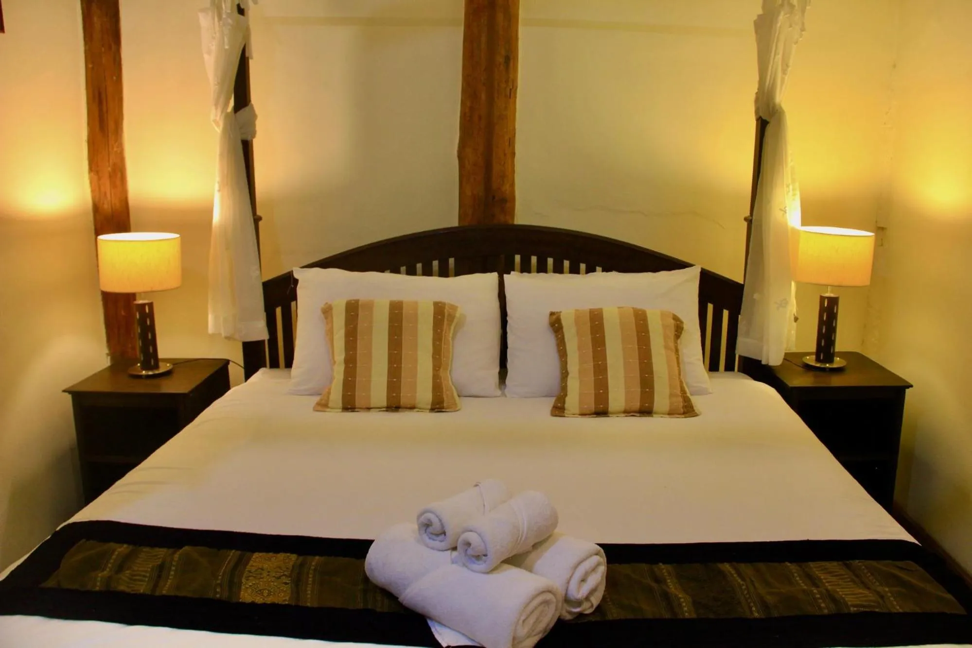 Bed in Soppong River Inn