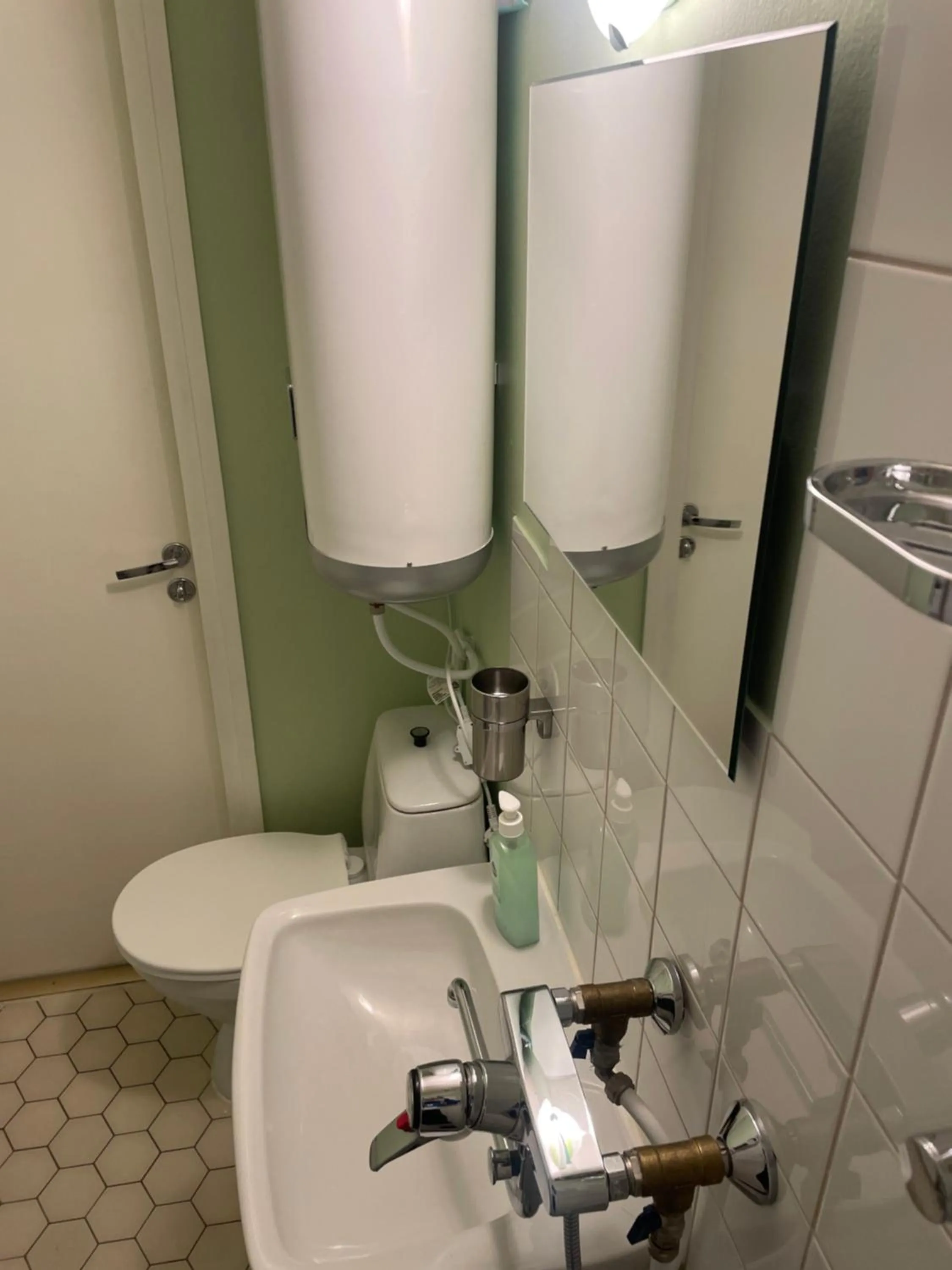 Shower in Hotel Ilomantsi North Star