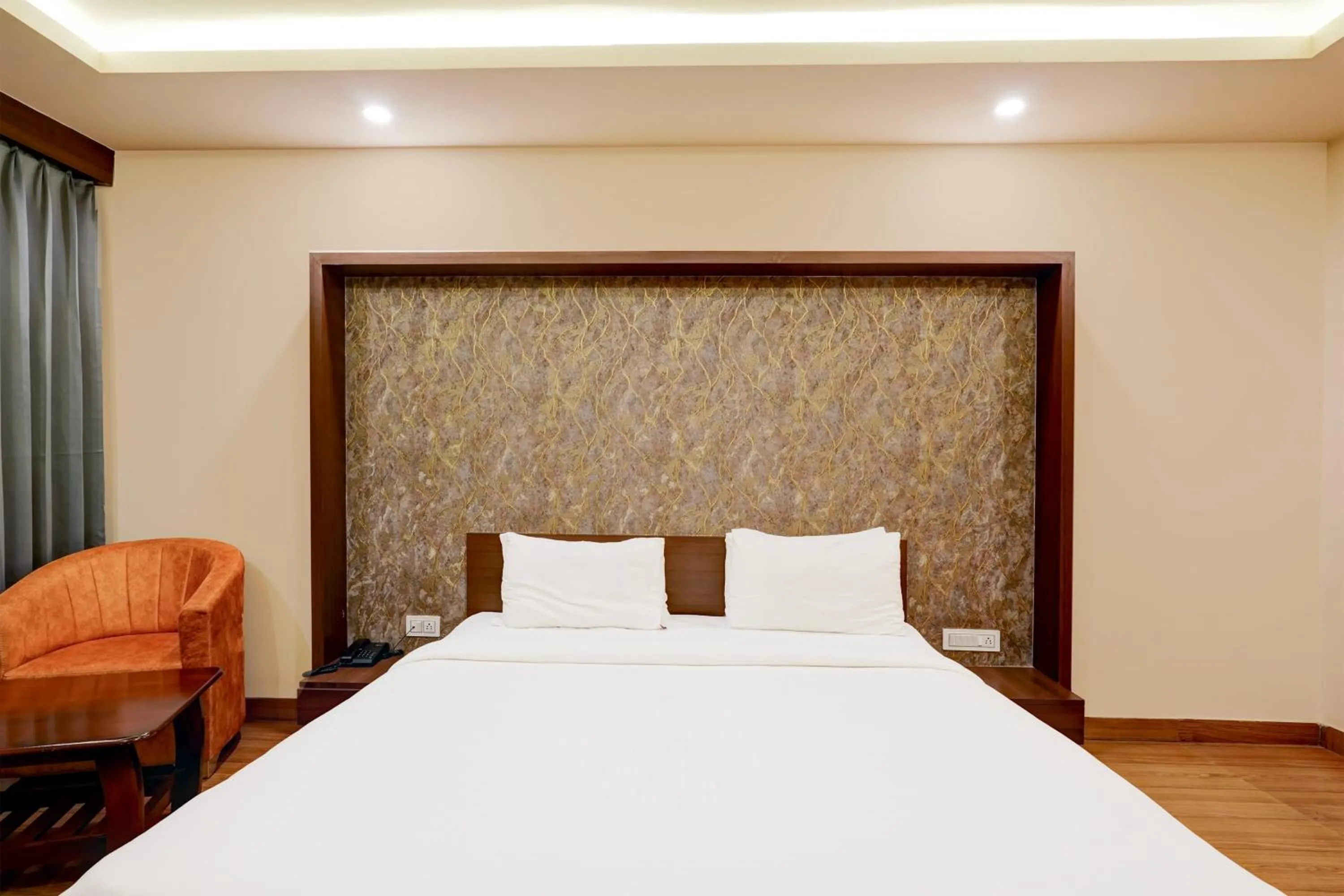 Bedroom, Bed in Super Townhouse Oak Mahadevapura Opposite Phoenix Mall Formerly Grand Wilton Inn