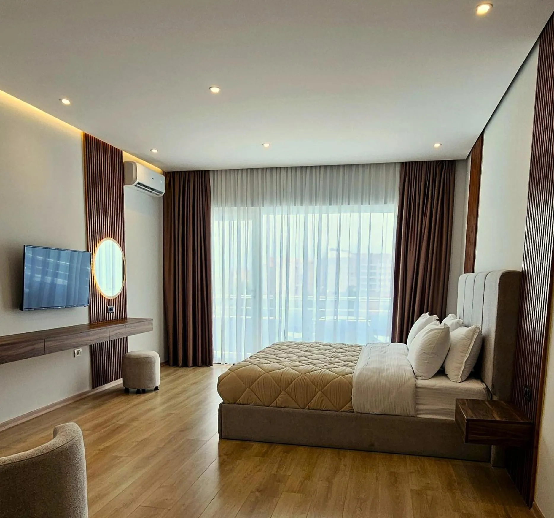 Bed in Hotel Enkelana