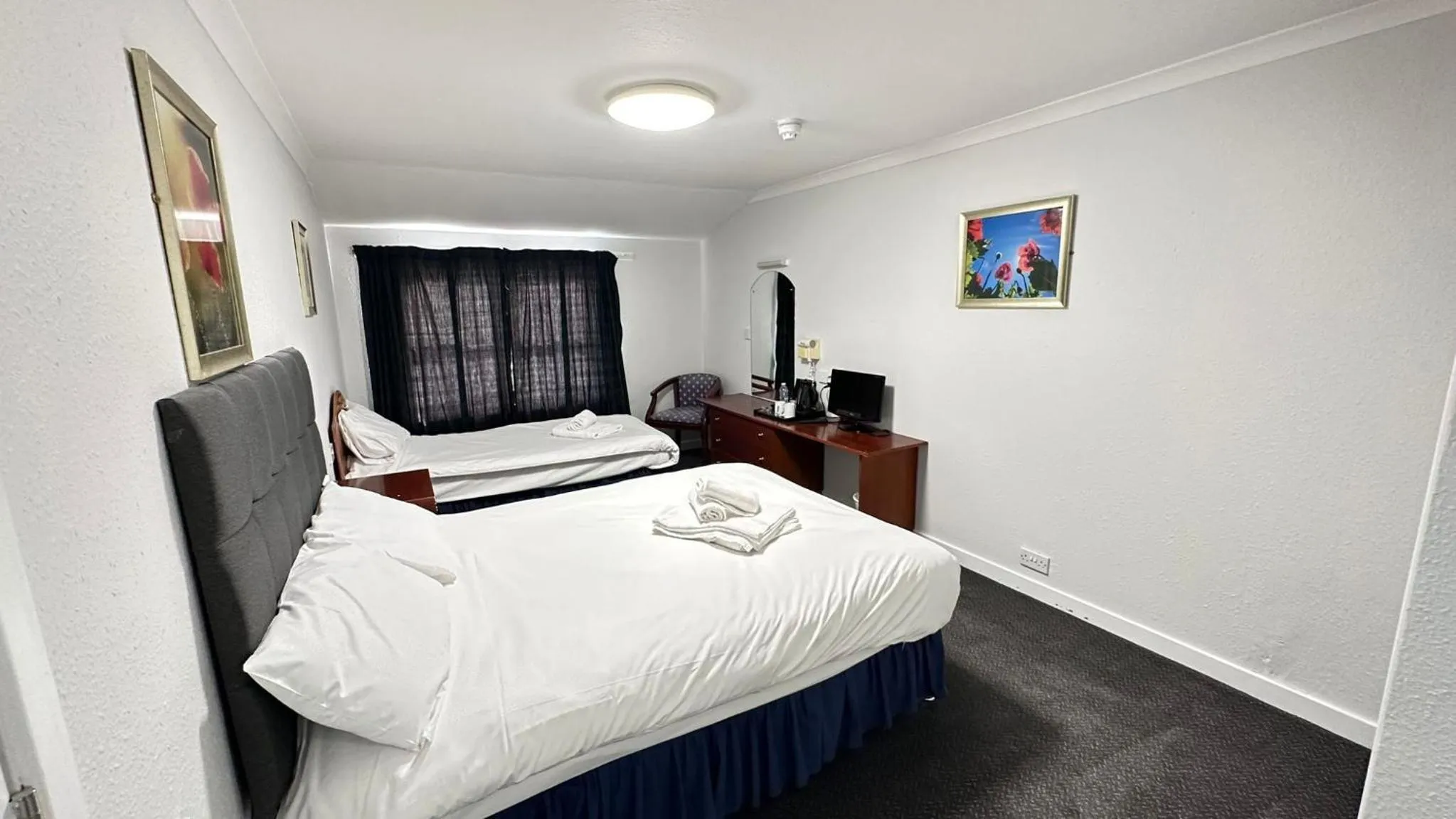 Bedroom, Bed in The Bruce Hotel