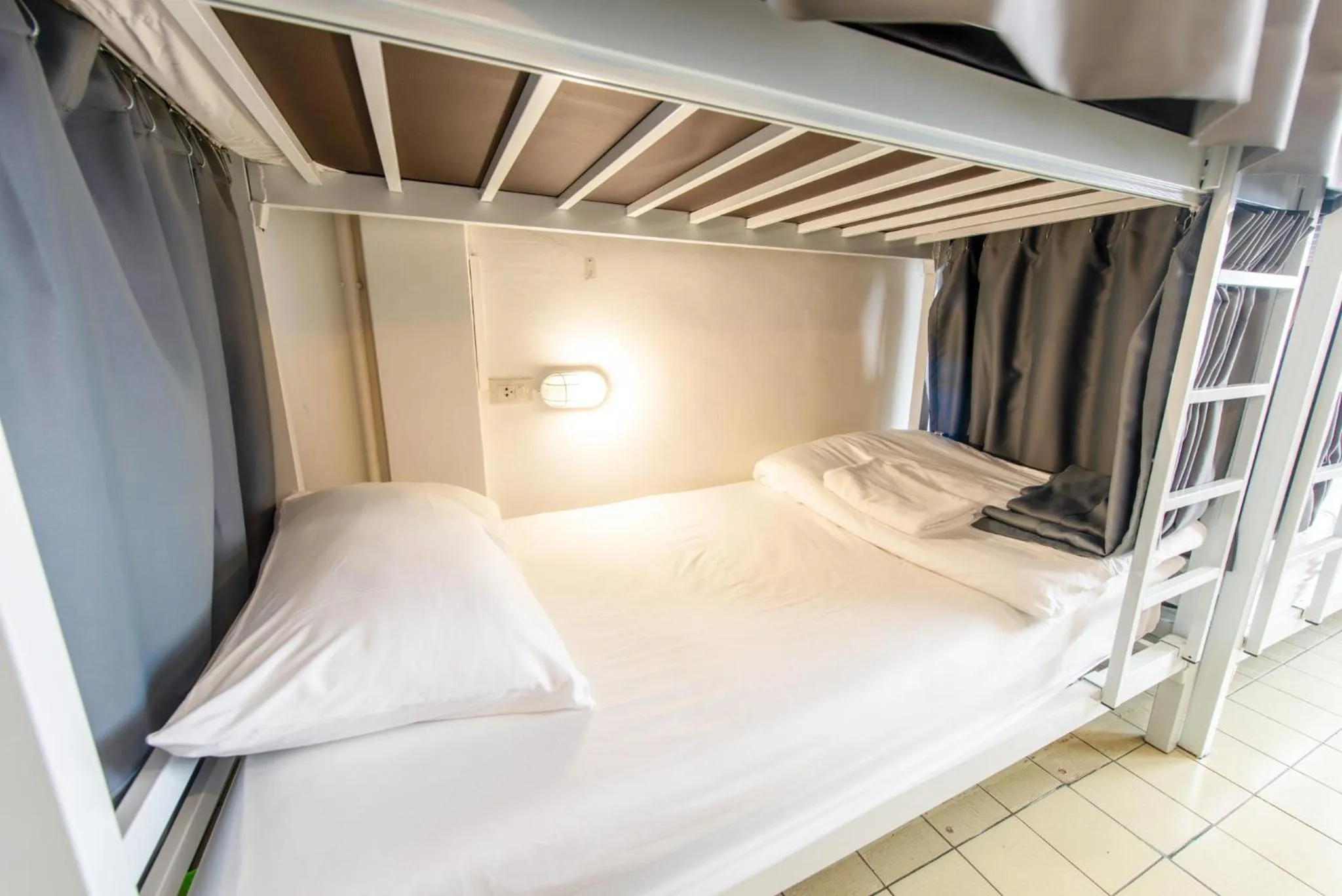 Bed in PICCOLO SUKHUMVIT HOSTEL- Self check-in after 6 pm