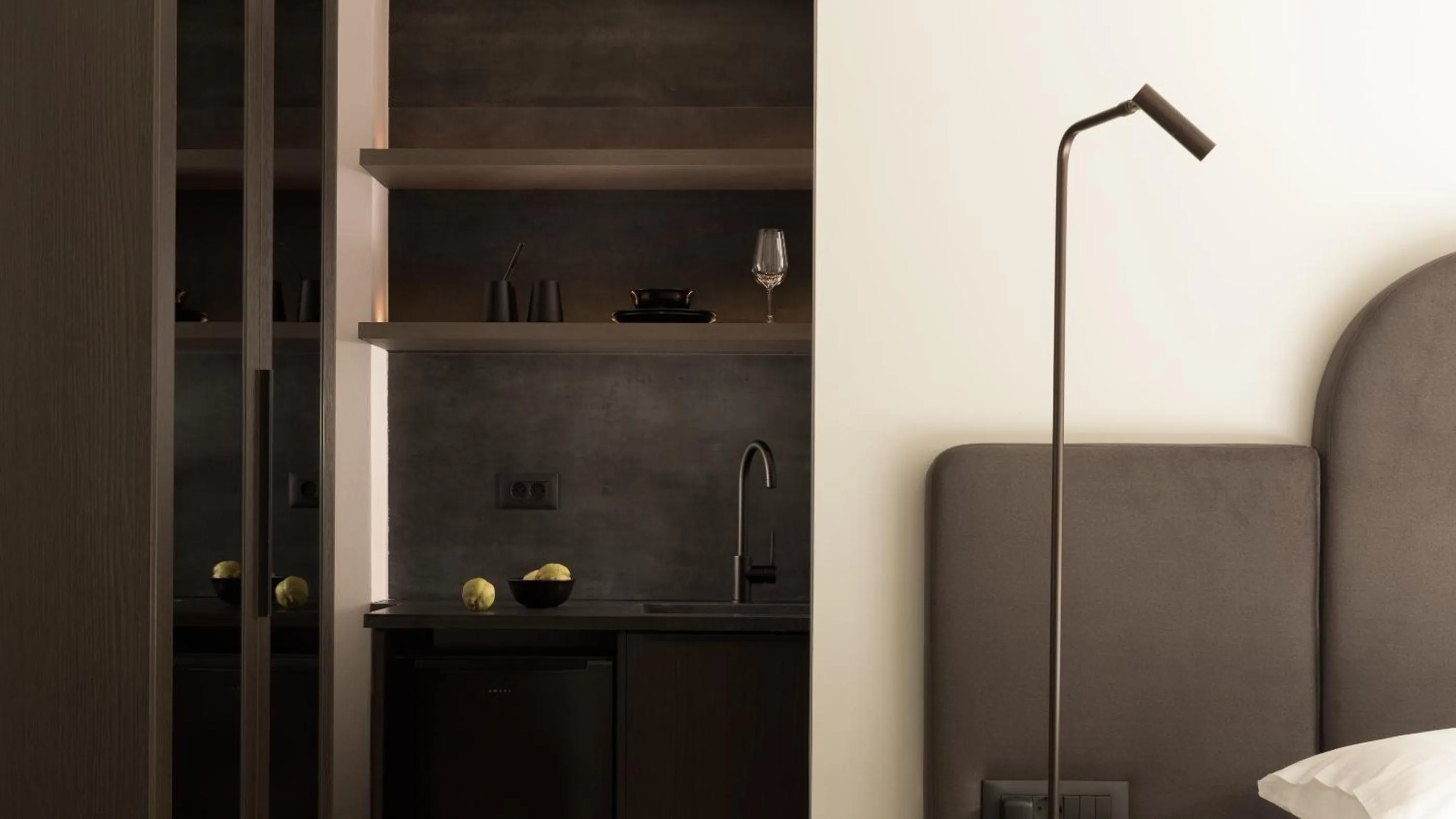 Kitchen or kitchenette in Pleiades Urban Stay by Semavί