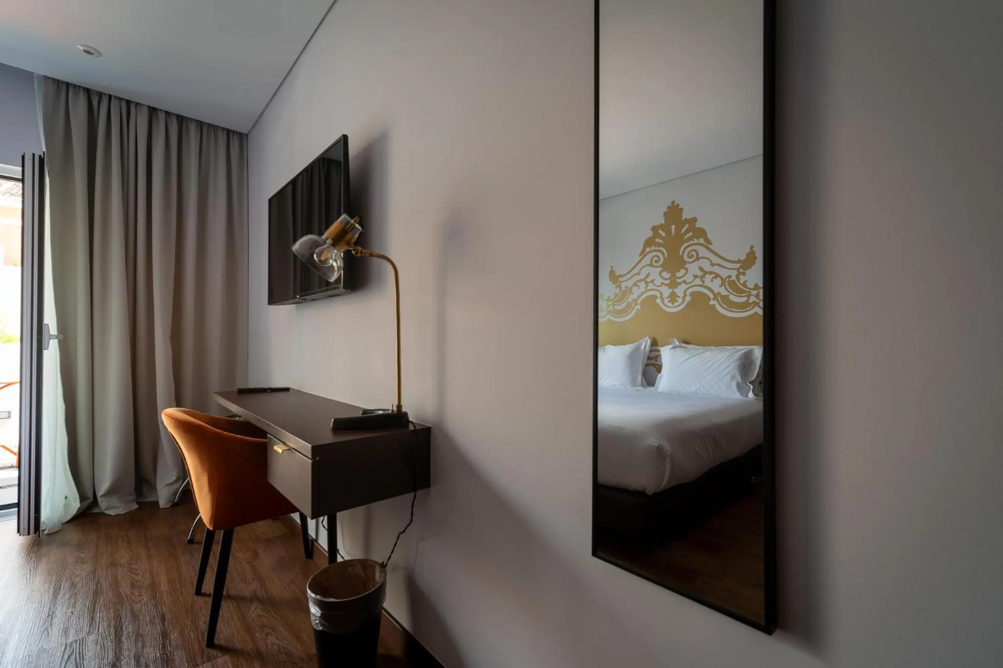 Photo of the whole room, Bed in Palacio Santa Catarina Hotel