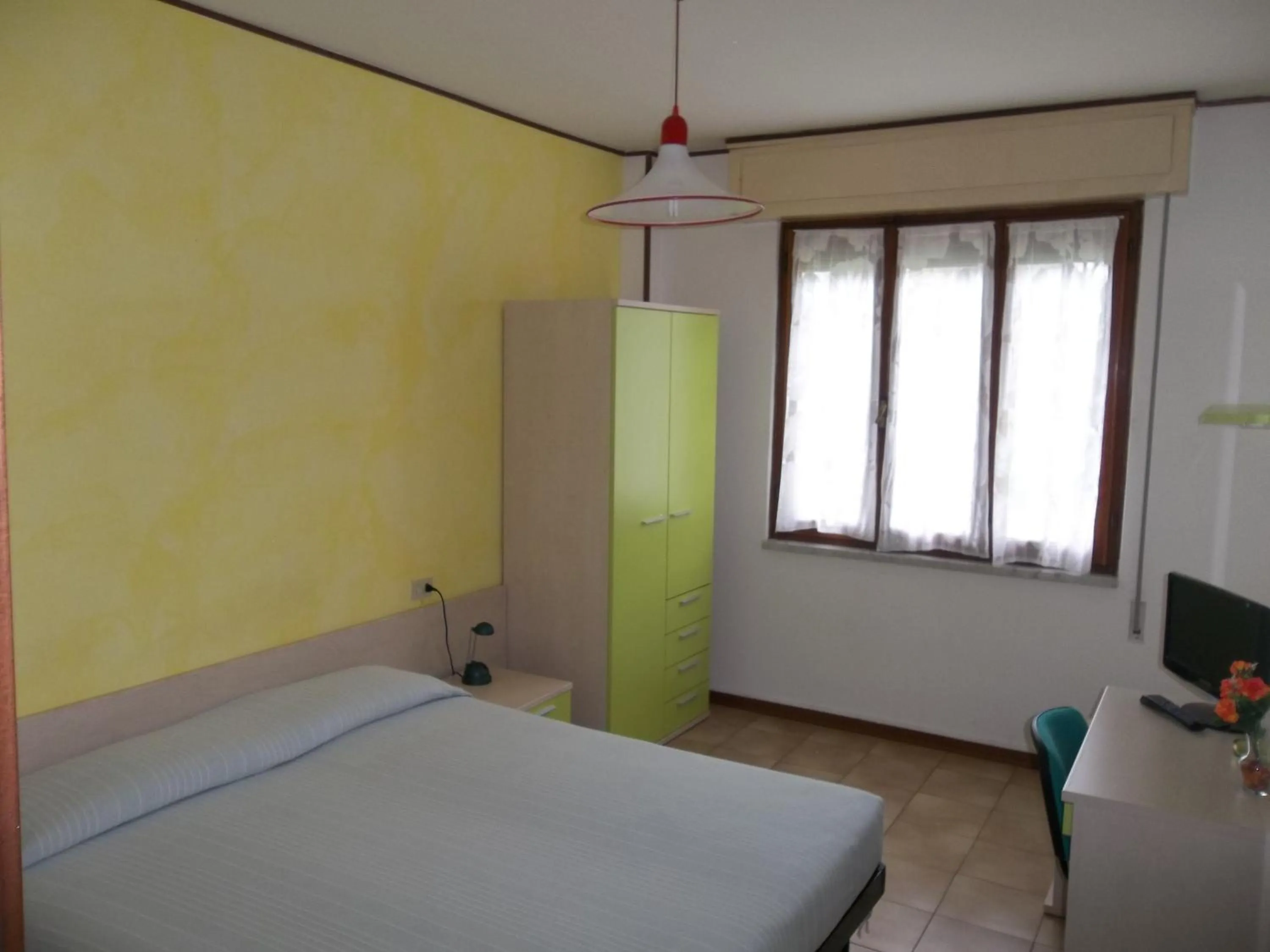 Day, Bed in Albergo Ristorante Gori