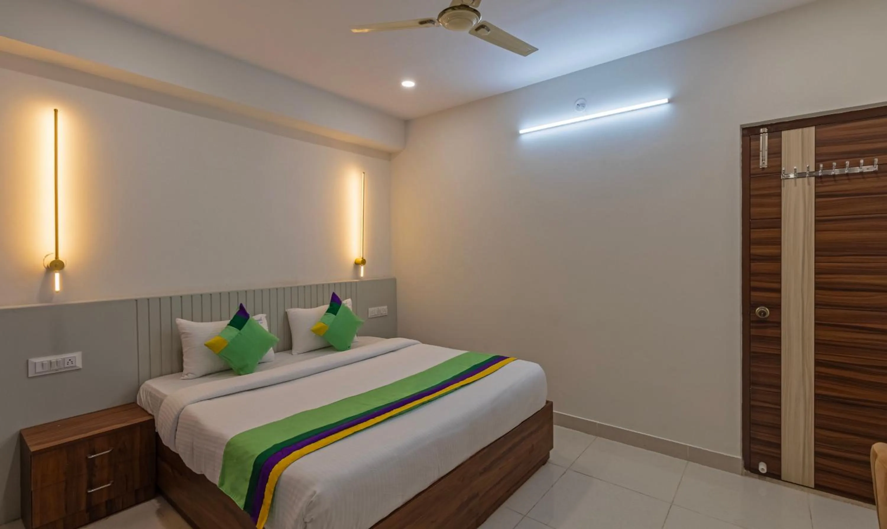 Bedroom, Bed in Treebo Raghavendra Tranquil Inn Bellandur