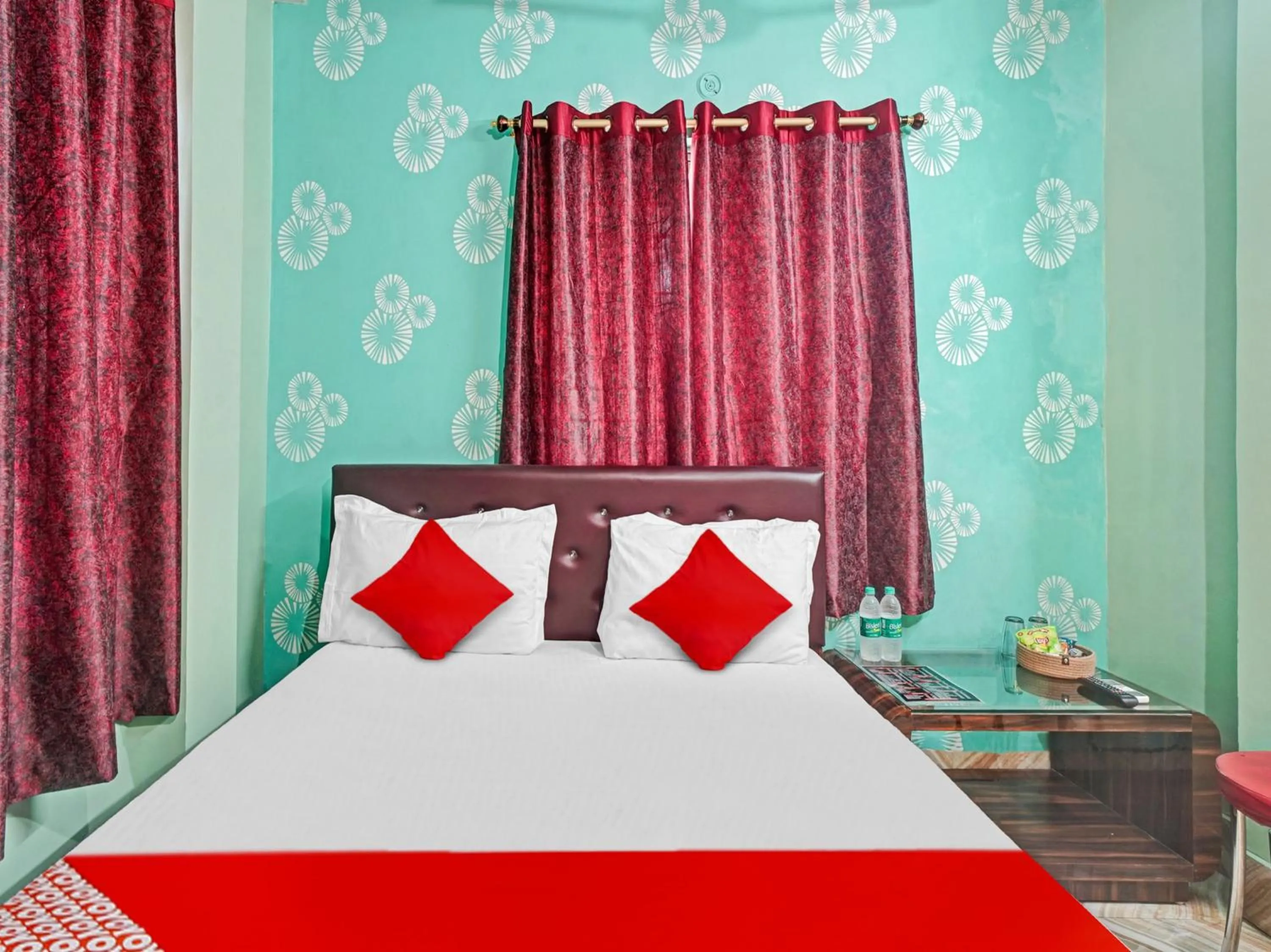 Bedroom in Hotel o Novelty Garden