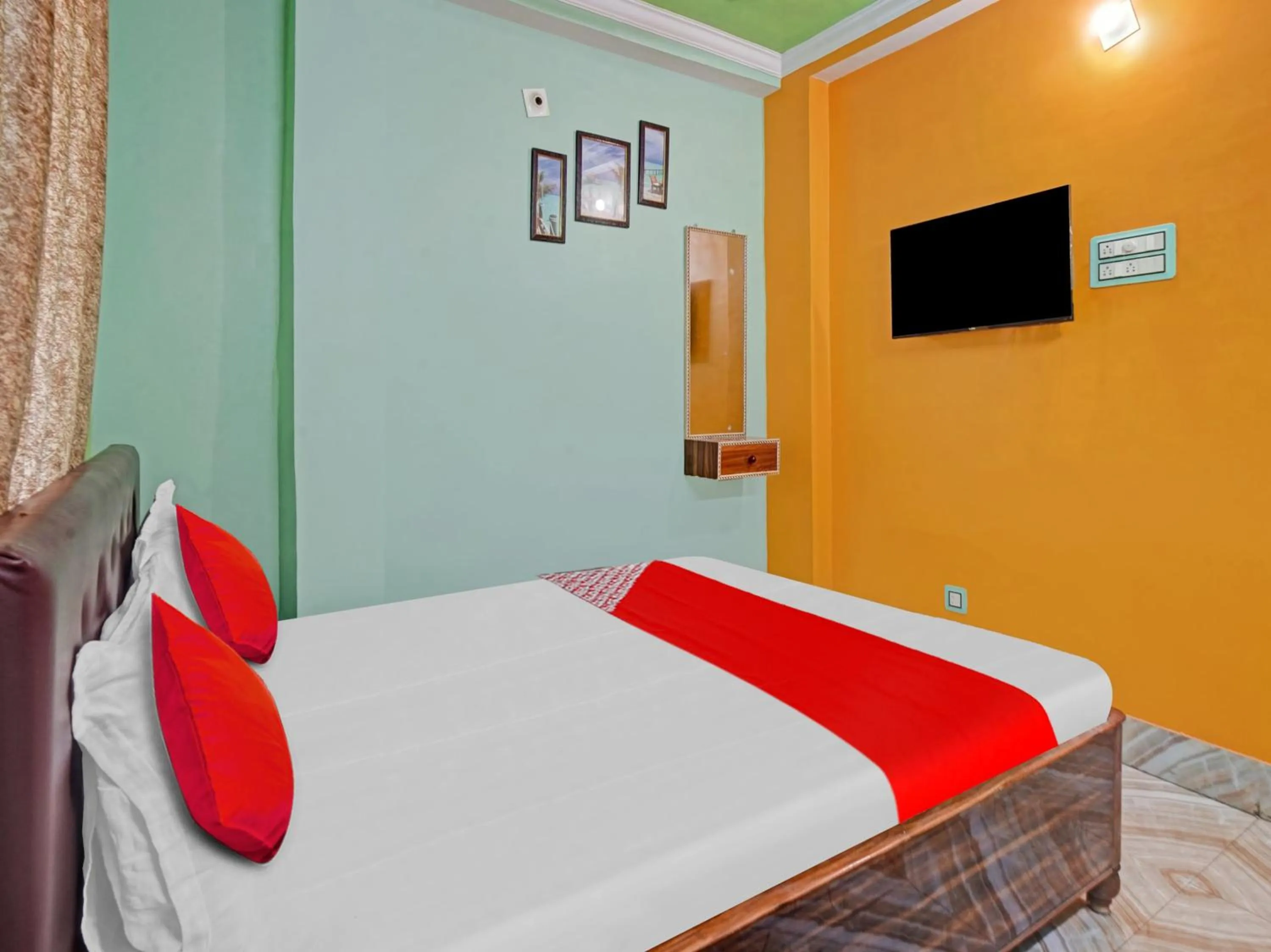 Bedroom in Hotel o Novelty Garden