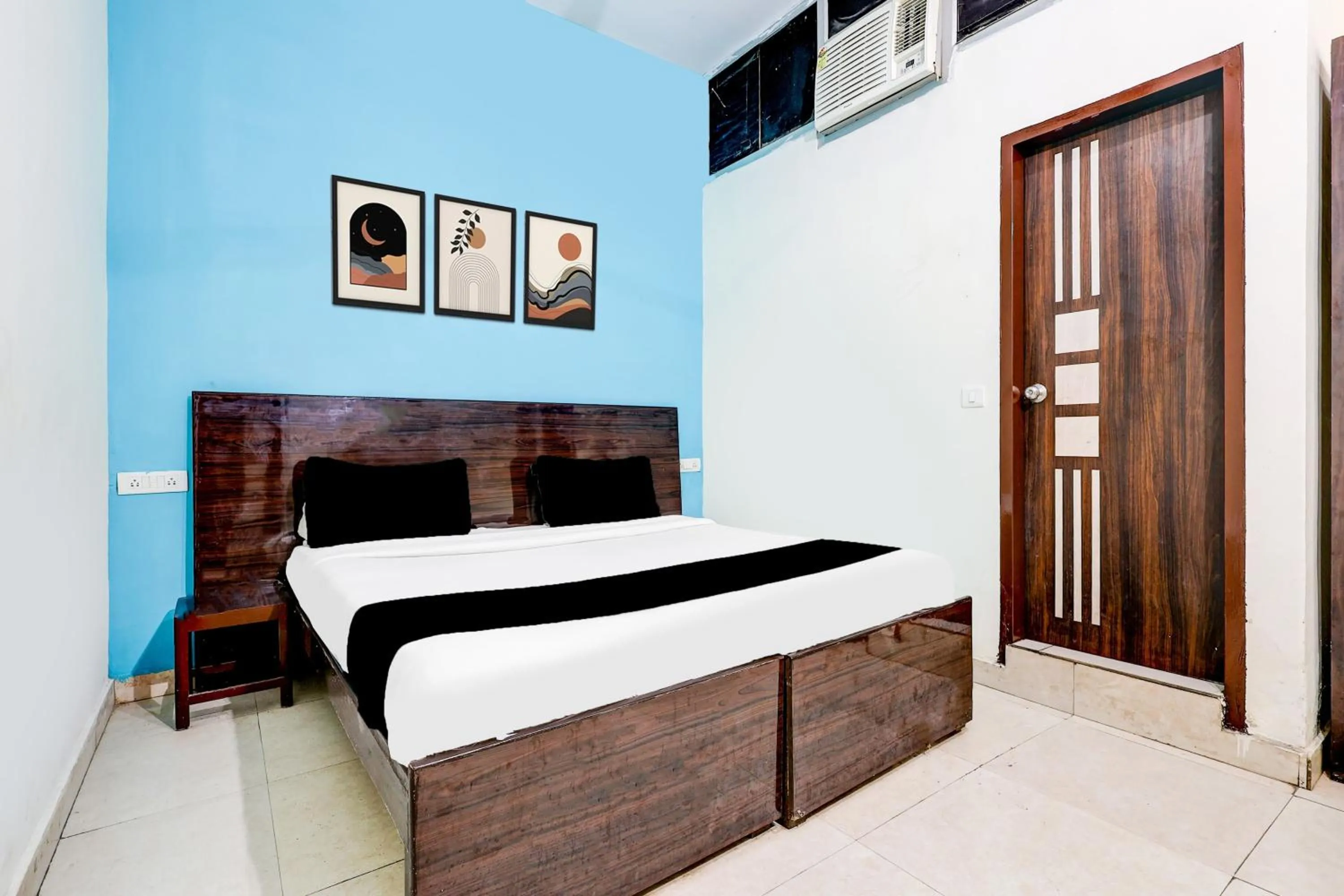 Bedroom, Bed in Hotel O The Star Guest House