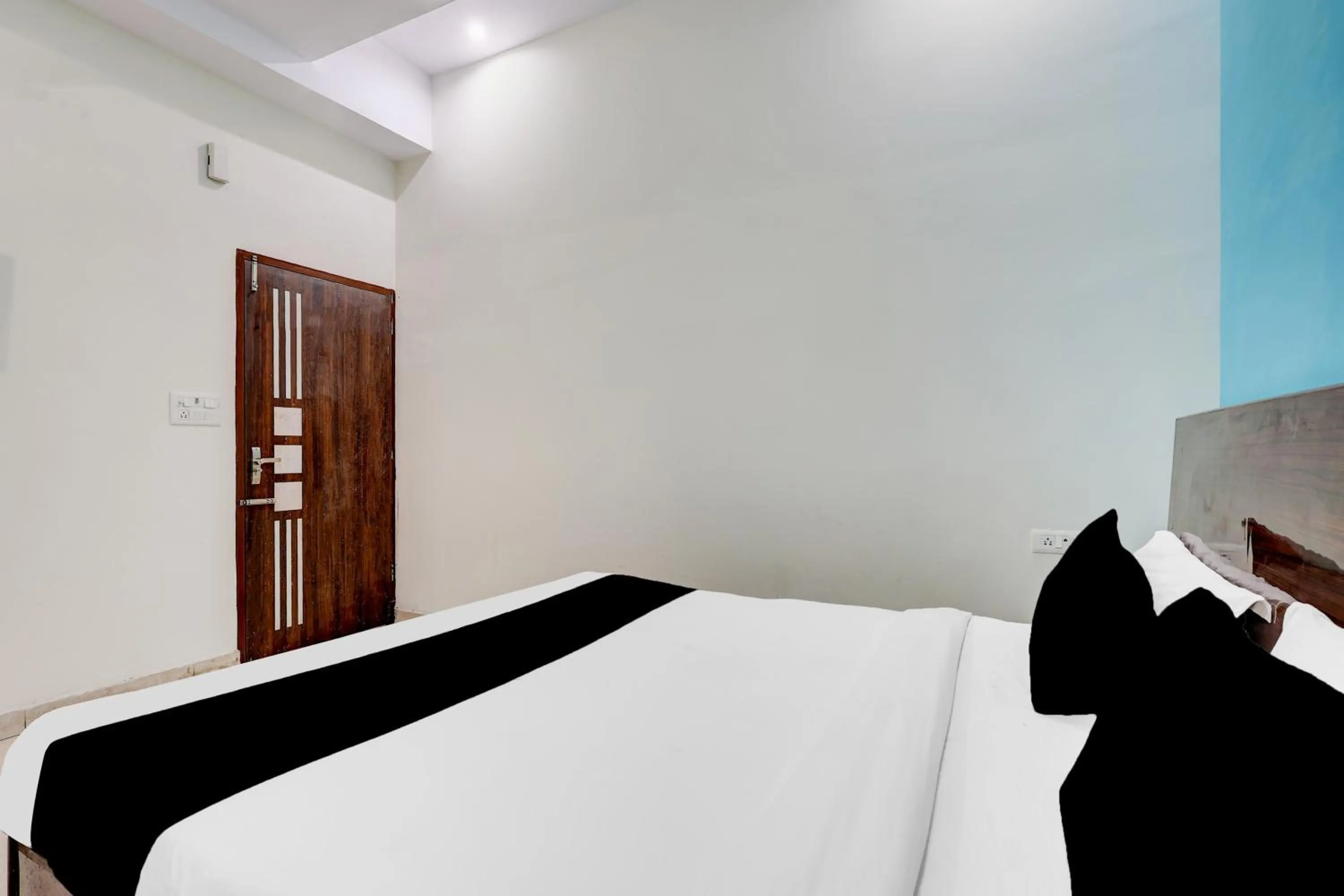 Bedroom, Bed in Hotel O The Star Guest House