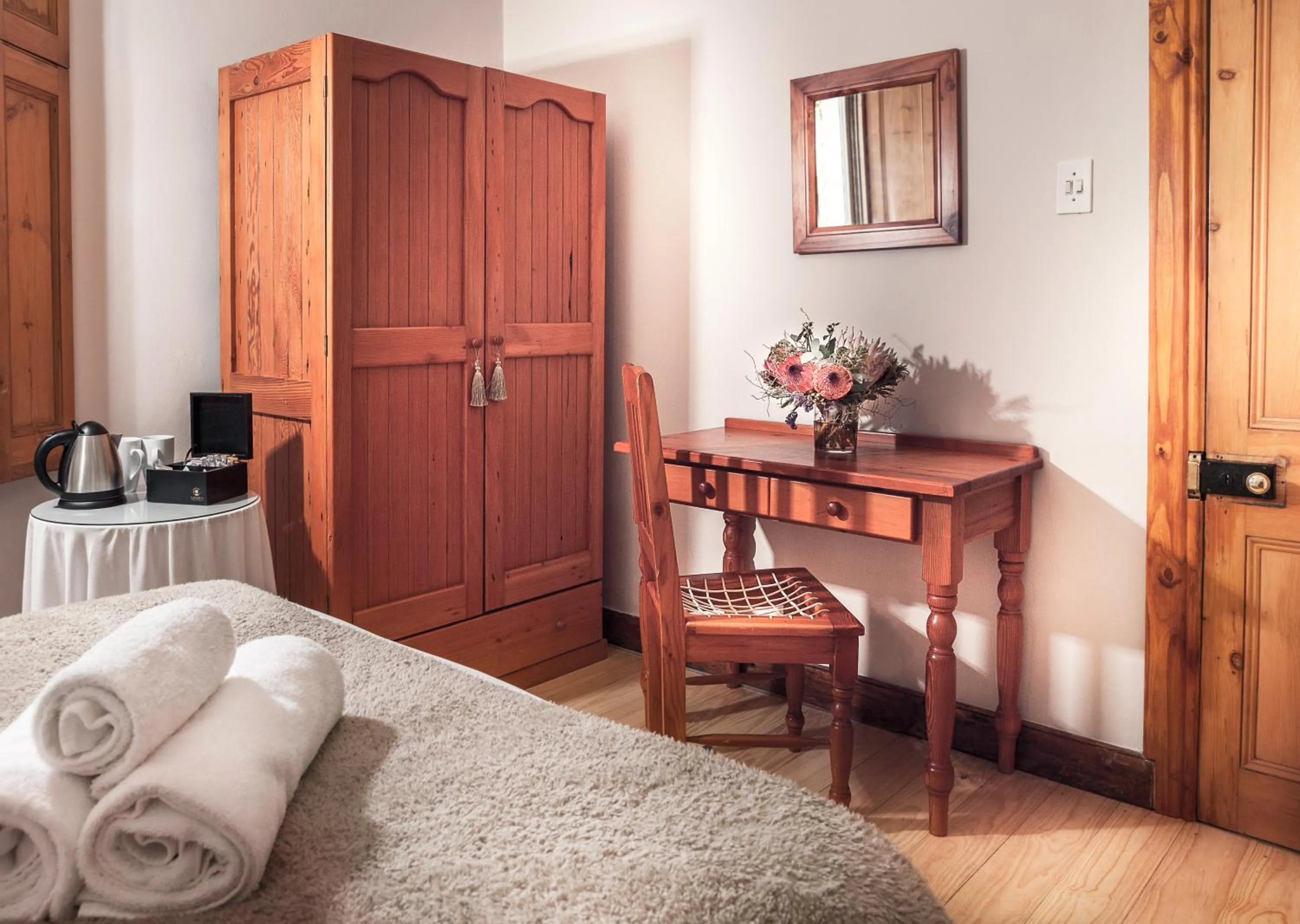 Bedroom, Bed in Avenues Guest House