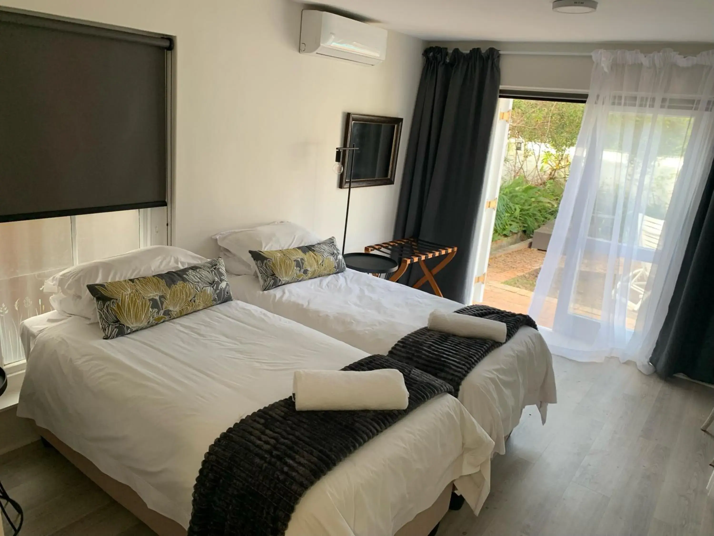 Large Twin Room in Avenues Guest House Large Twin Room in Avenues Guest House