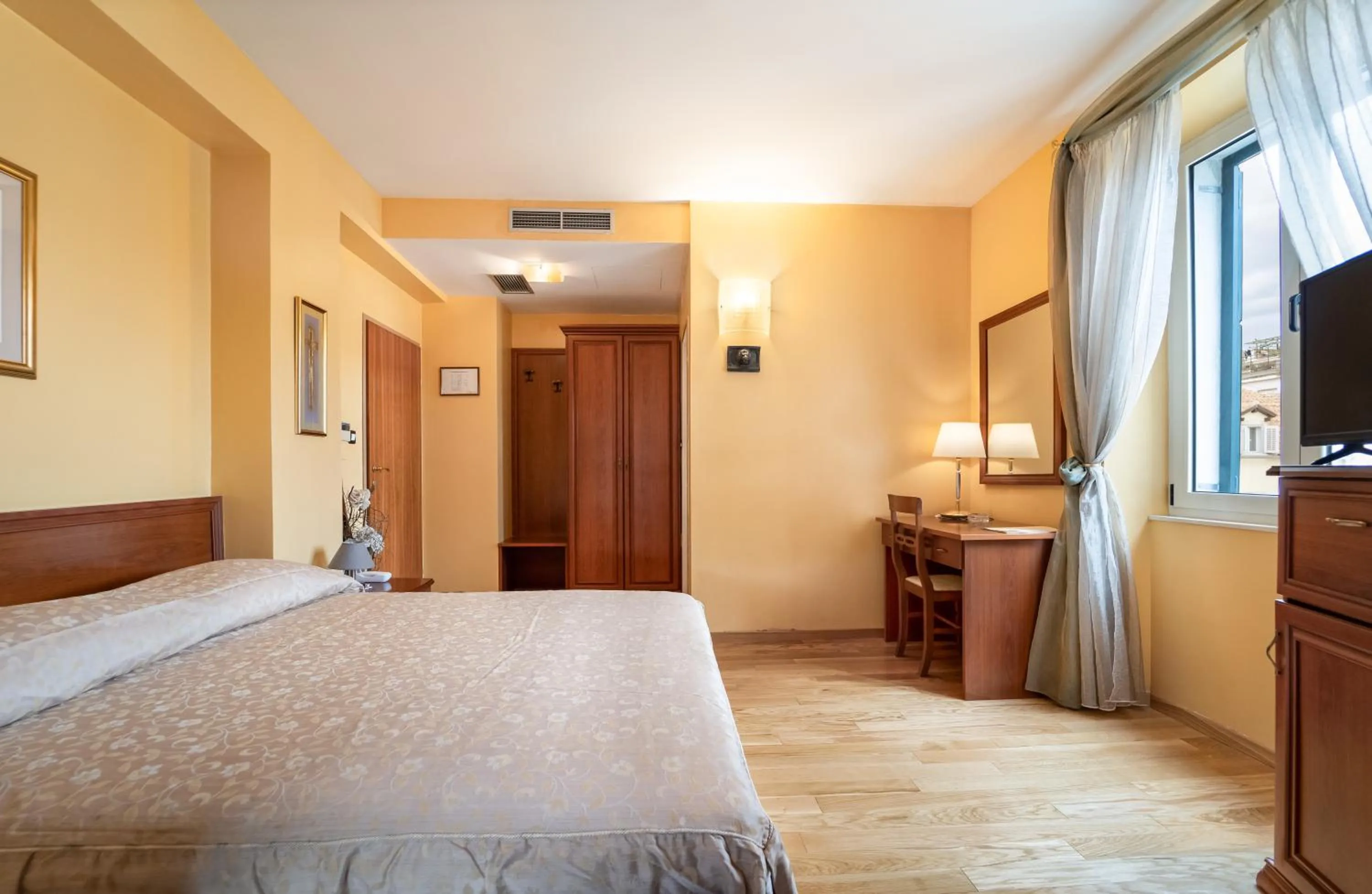 Bed in Hotel Peristil