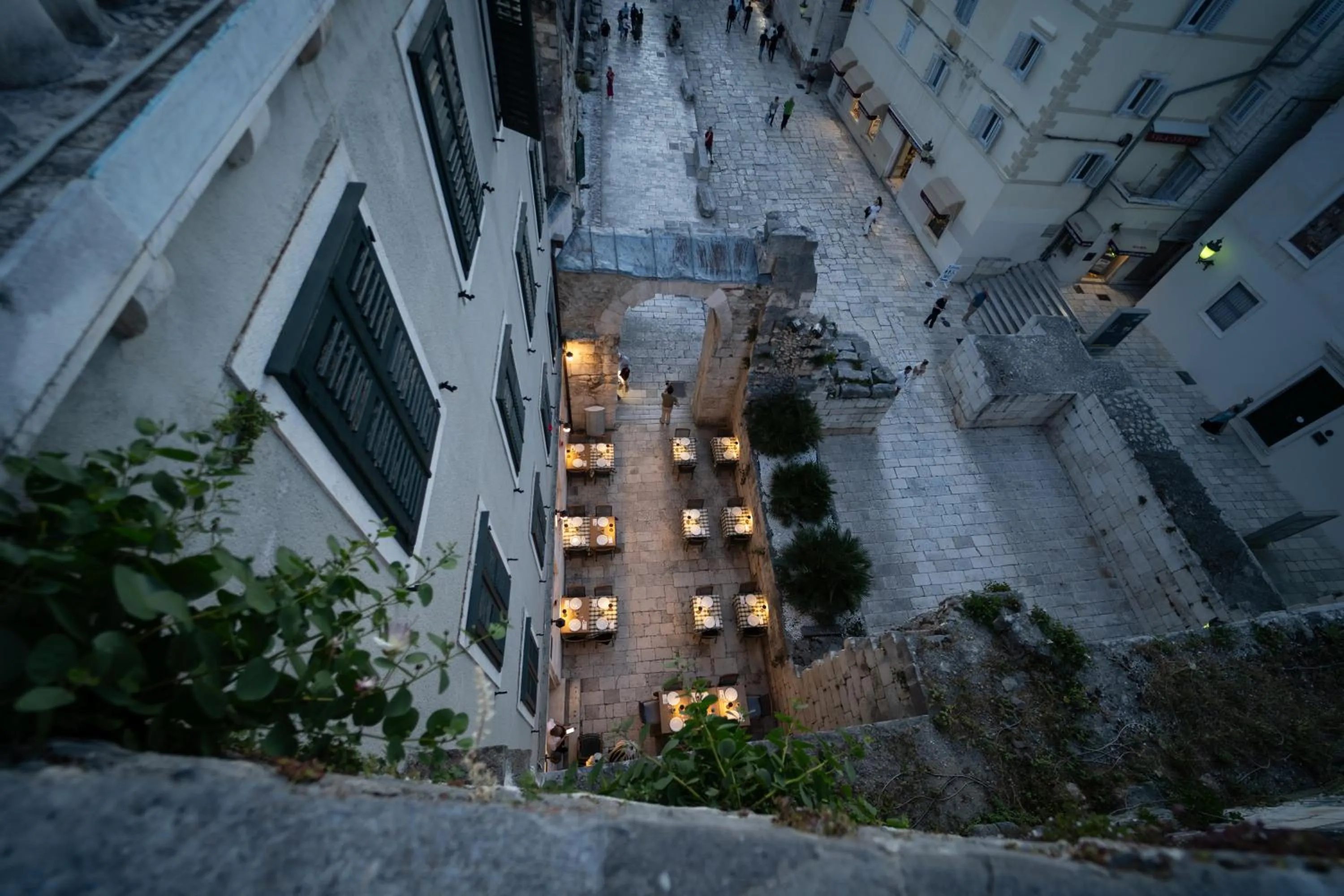 Restaurant/places to eat in Hotel Peristil