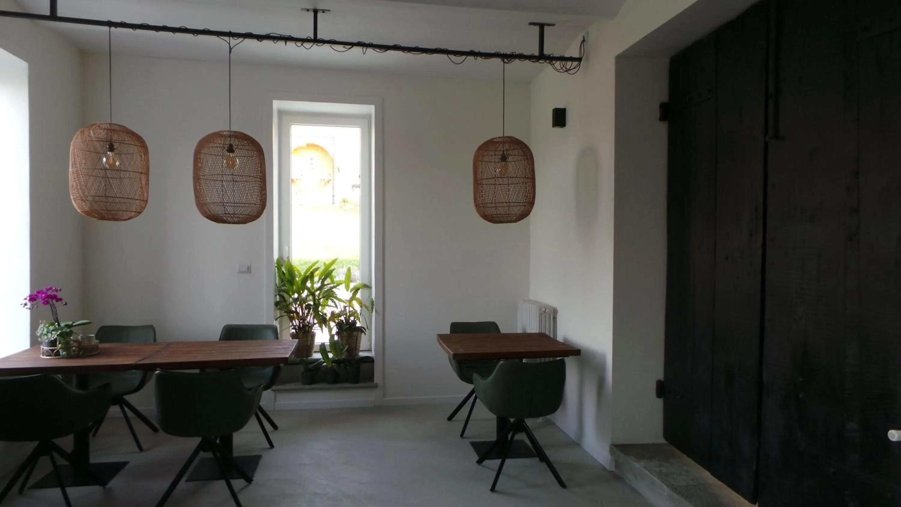 Restaurant/places to eat in Sotto La Vigna Charm Stay Adult only vacation Balcony suite