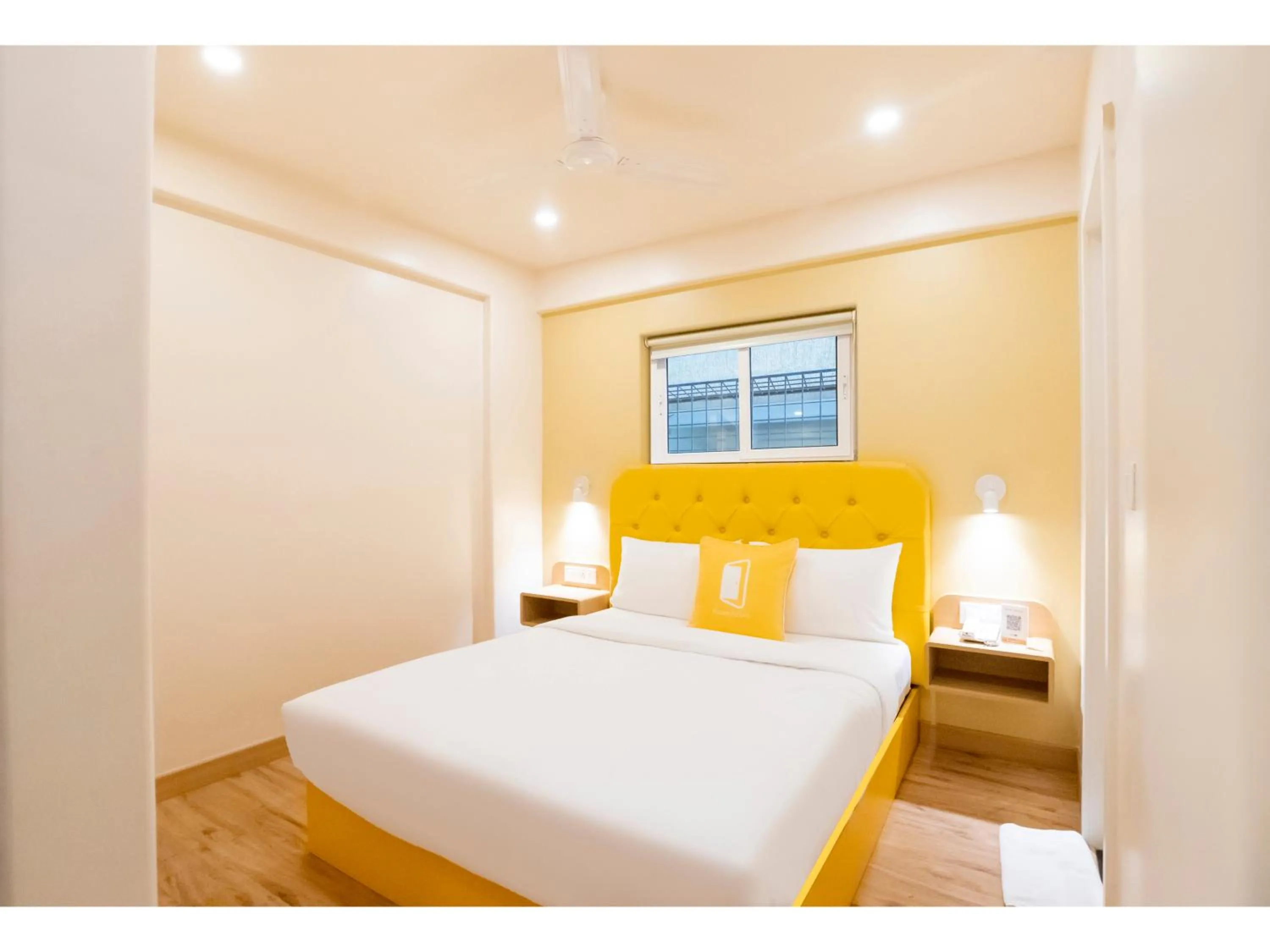 Bedroom, Bed in Bloom Hotel - HSR Club