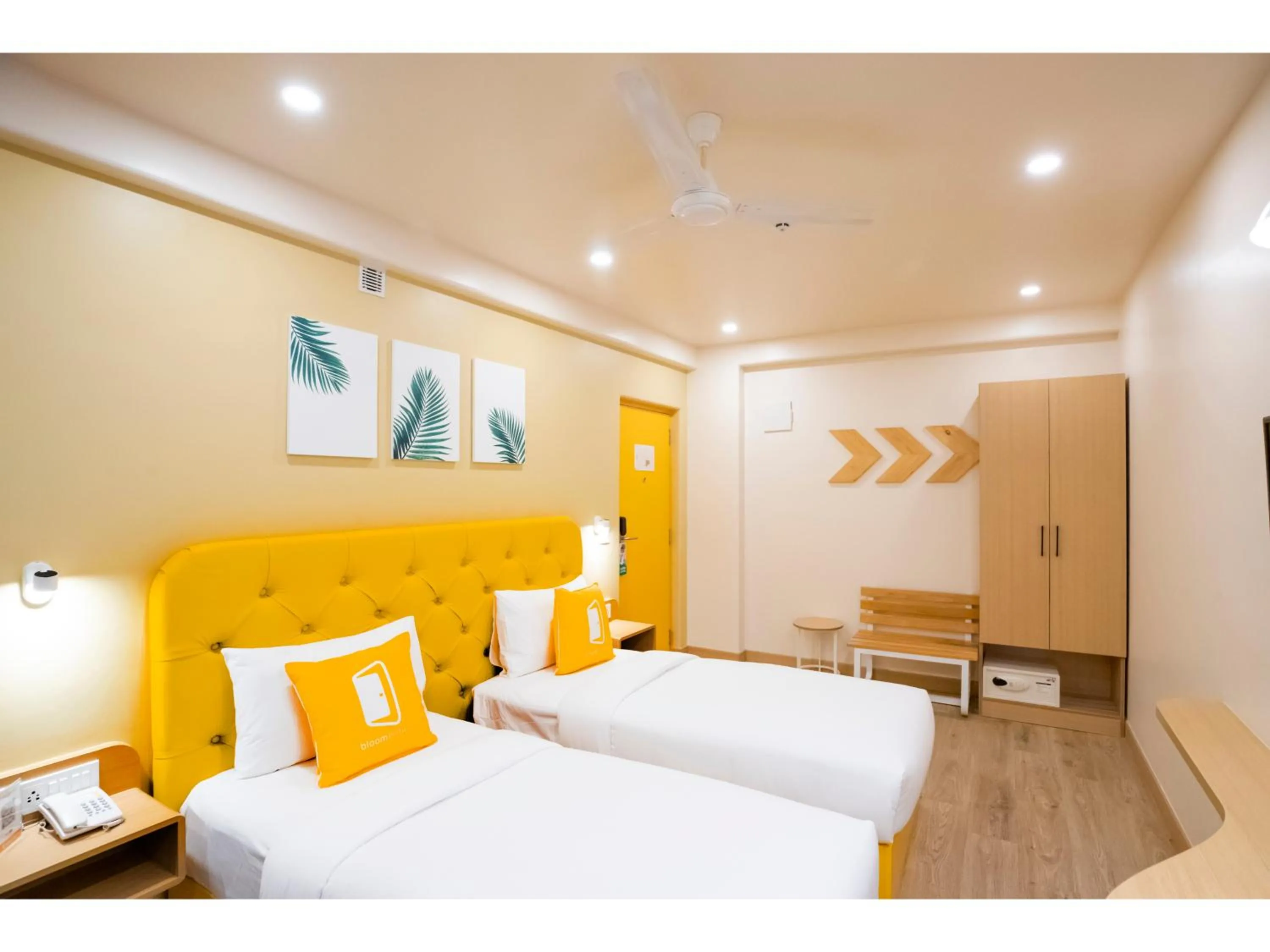 Bedroom, Bed in Bloom Hotel - HSR Club