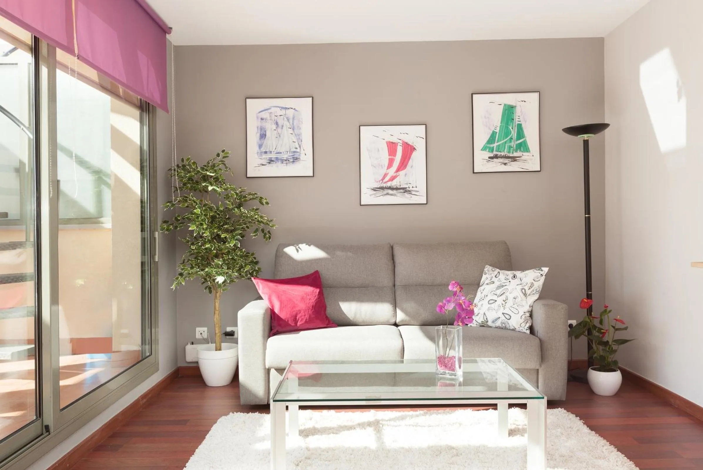 Living room in LetsGo Paseo de Gracia