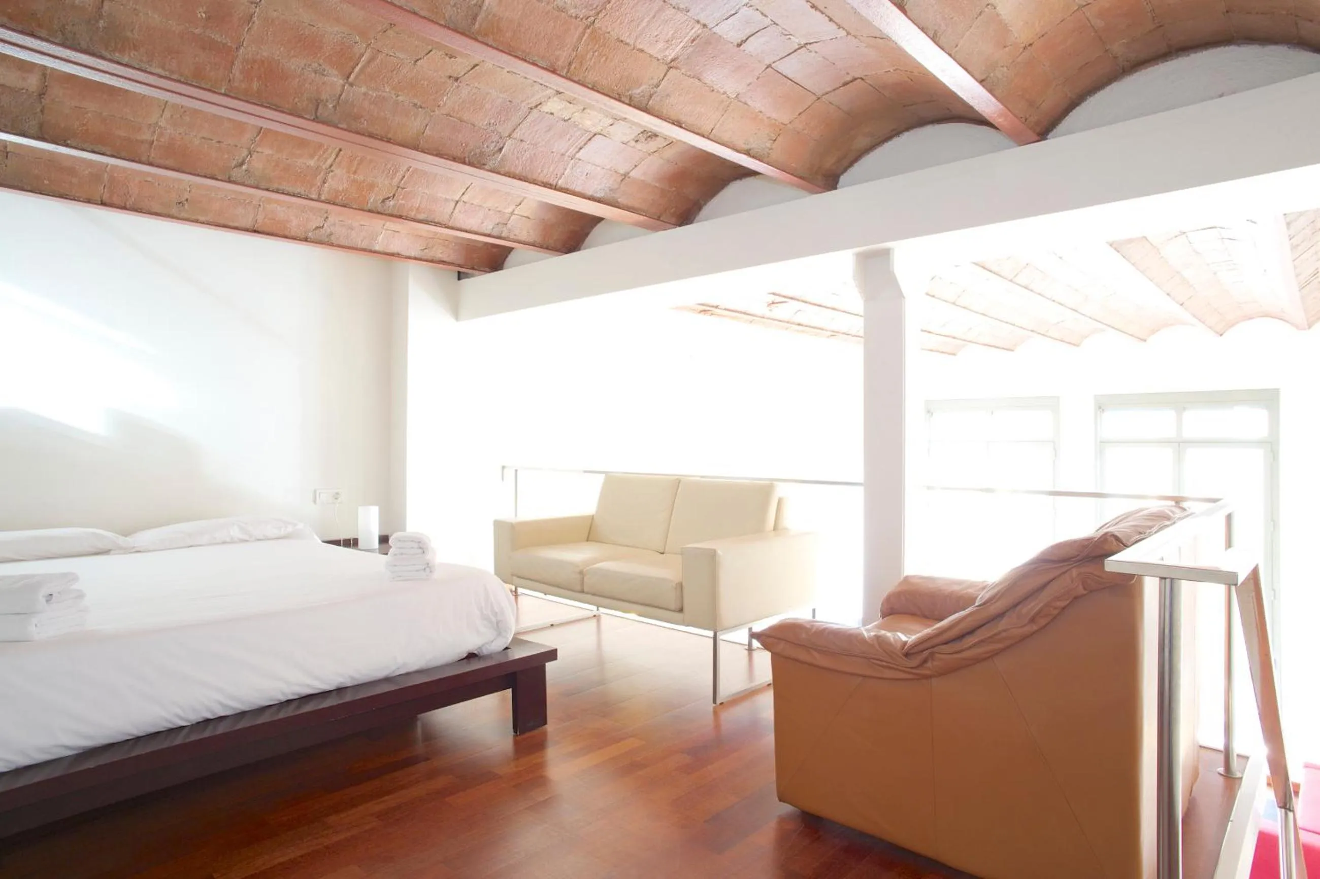 Day, Bed in LetsGo Paseo de Gracia