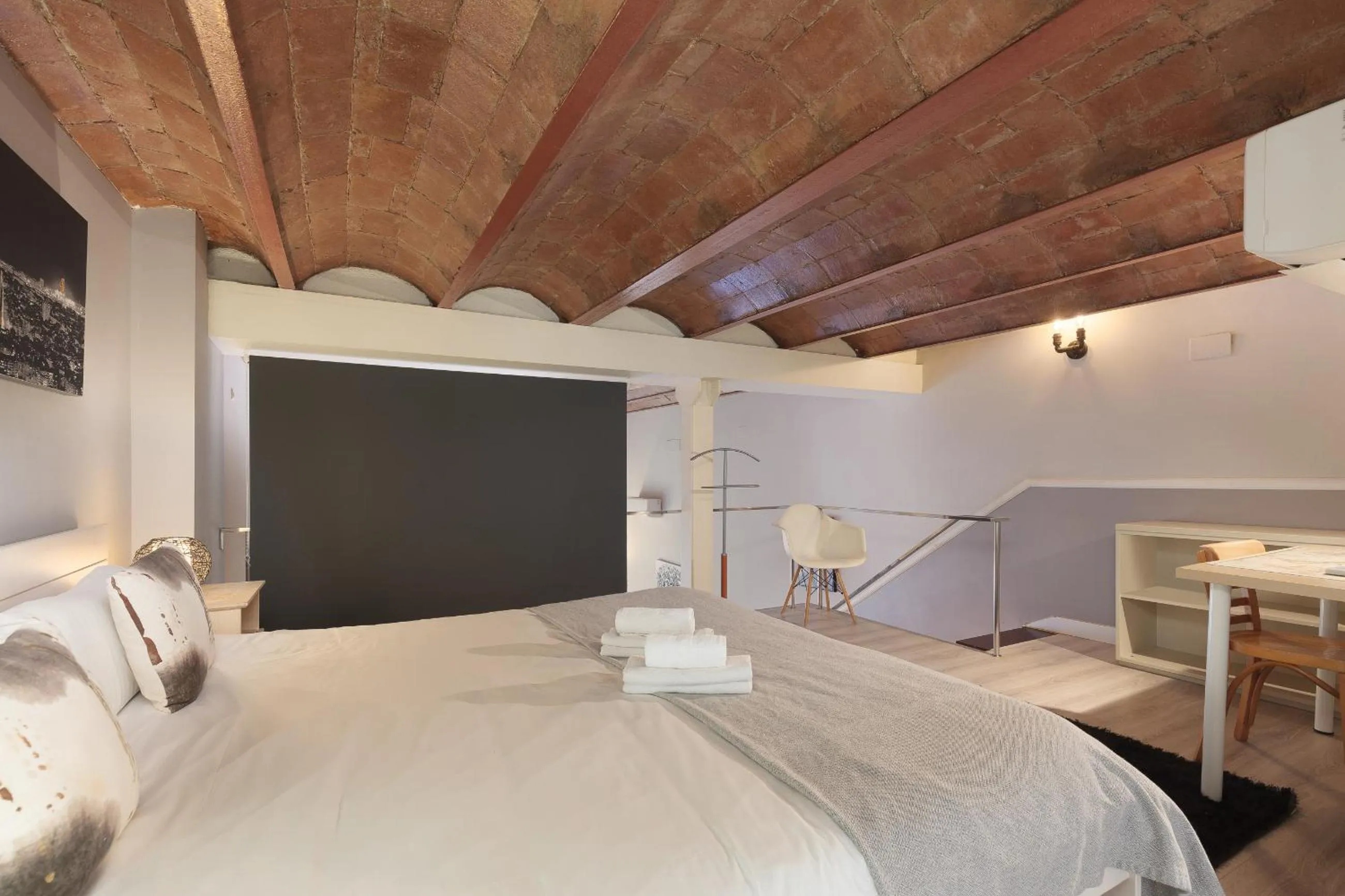 Bedroom, Bed in LetsGo Paseo de Gracia