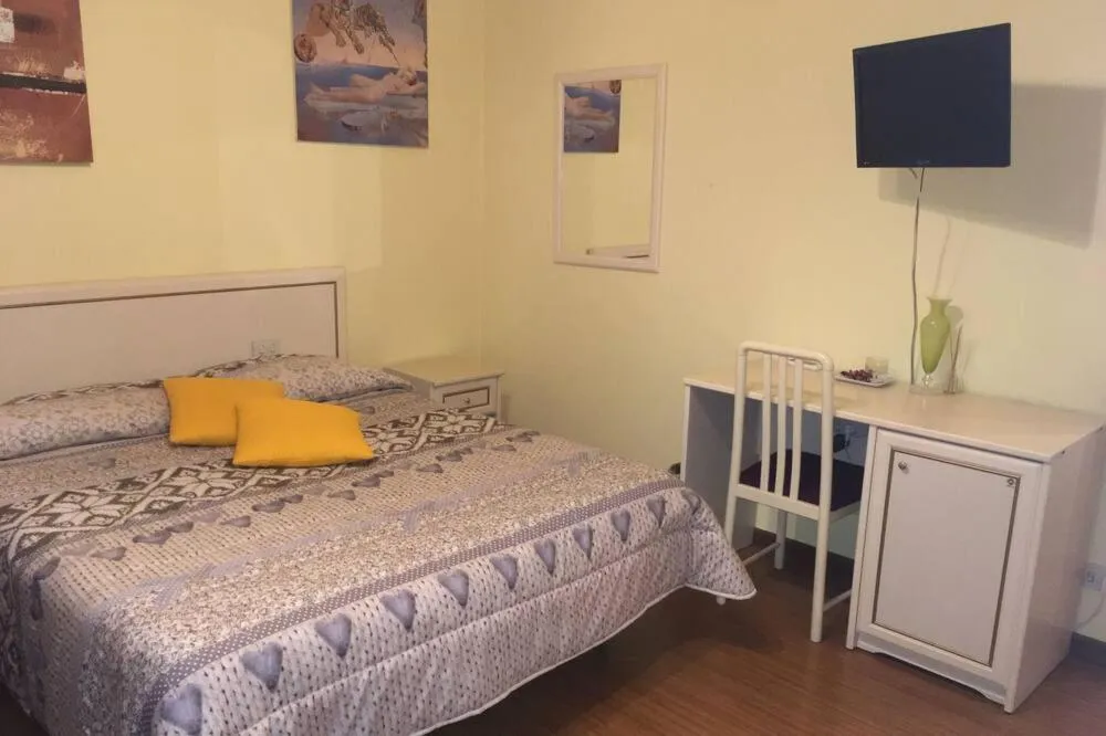 Bedroom in La Stregatta