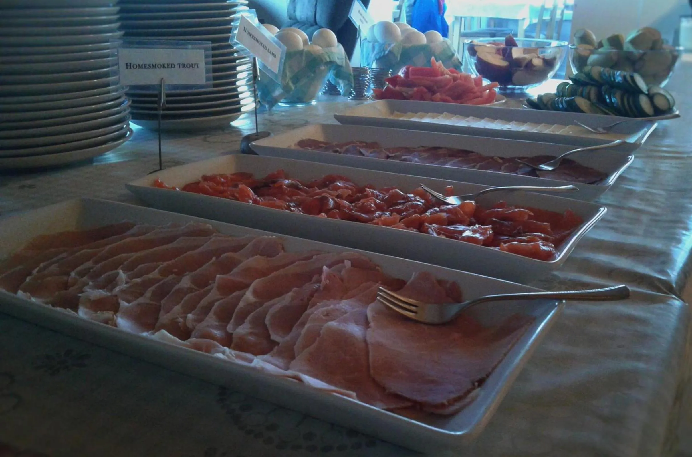 Buffet breakfast in Dimmuborgir Guesthouse