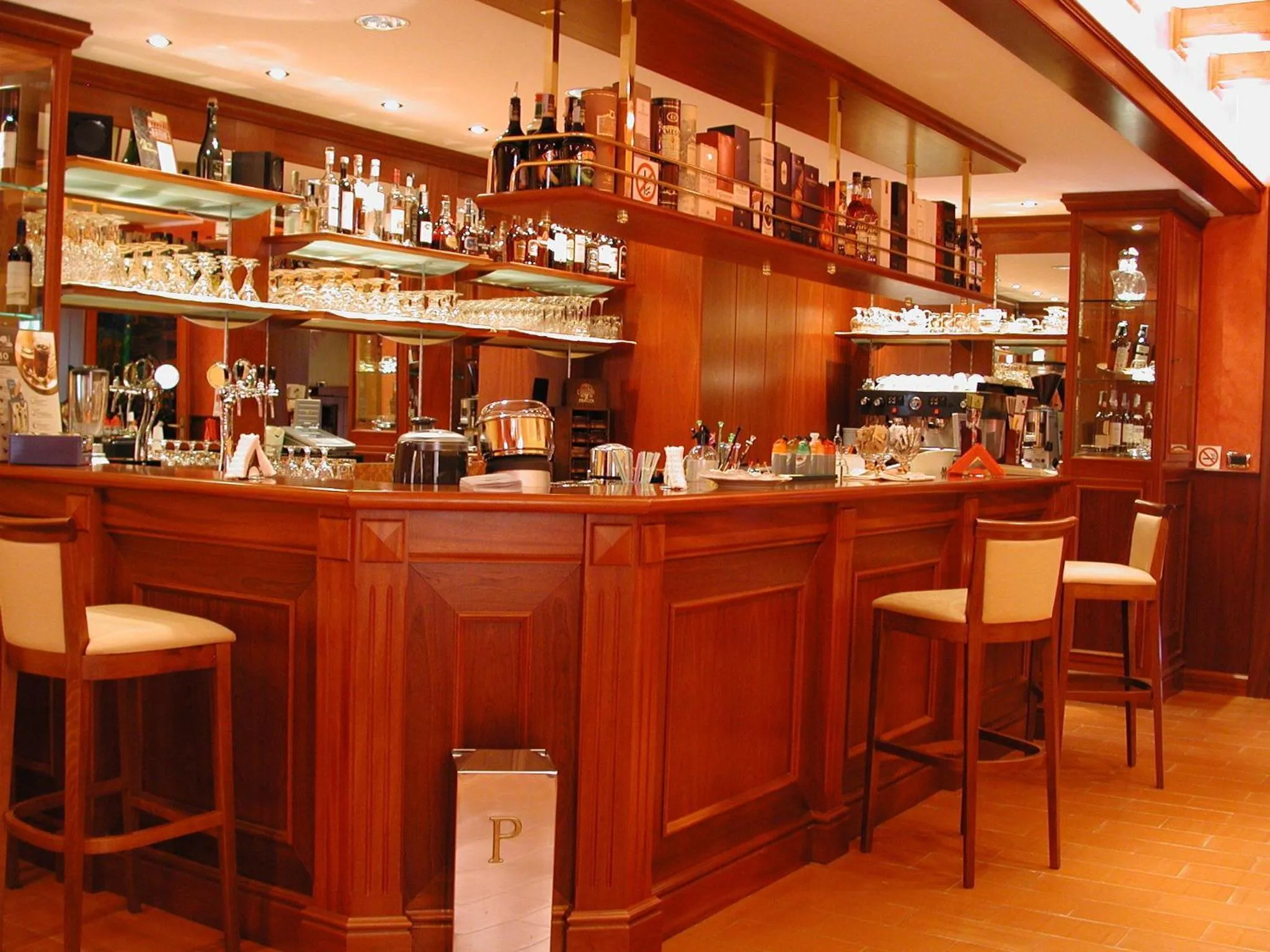 Lounge or bar in La Torre Ai Mari