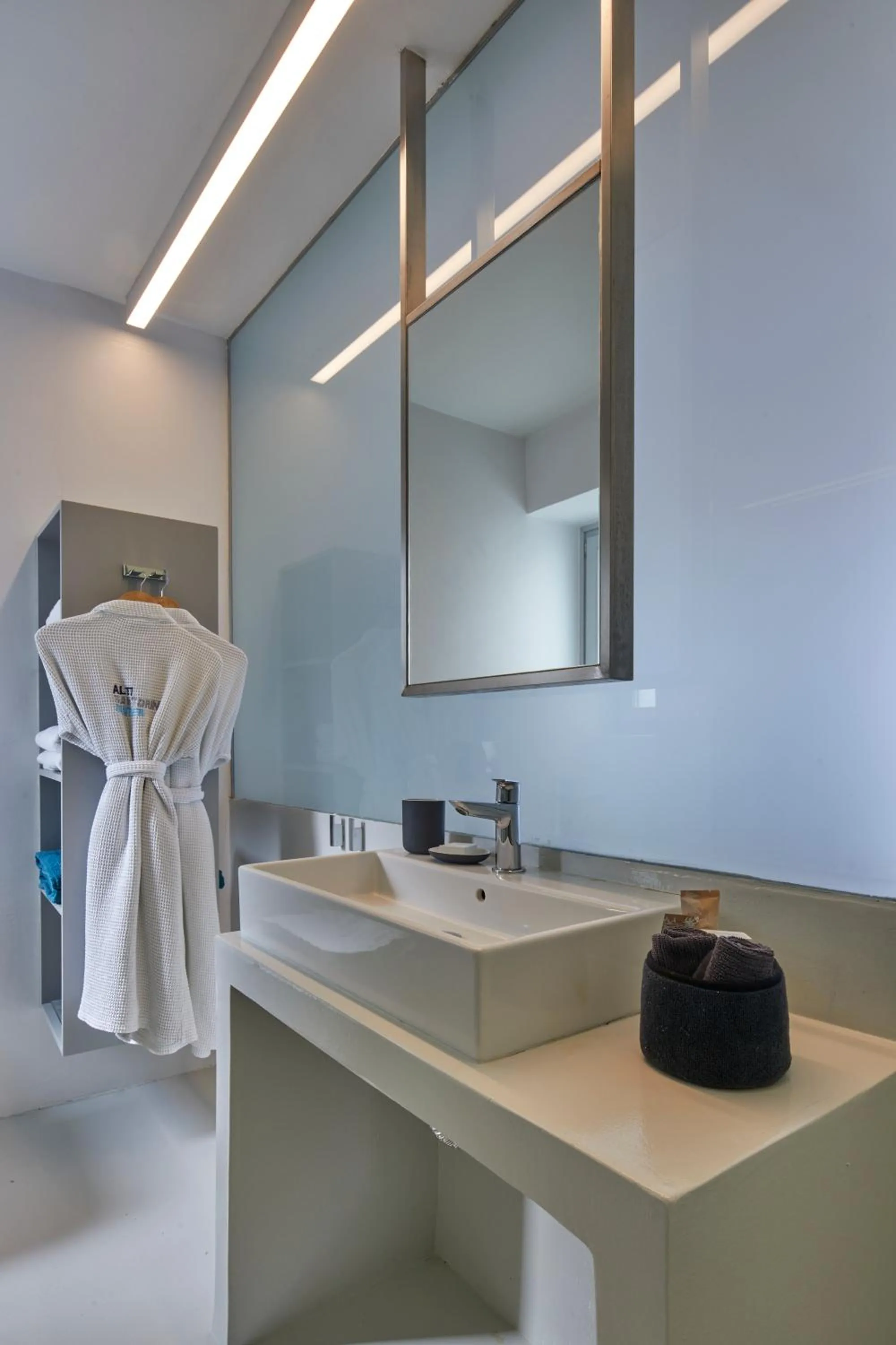 Shower in Alti Santorini Suites - Caldera View