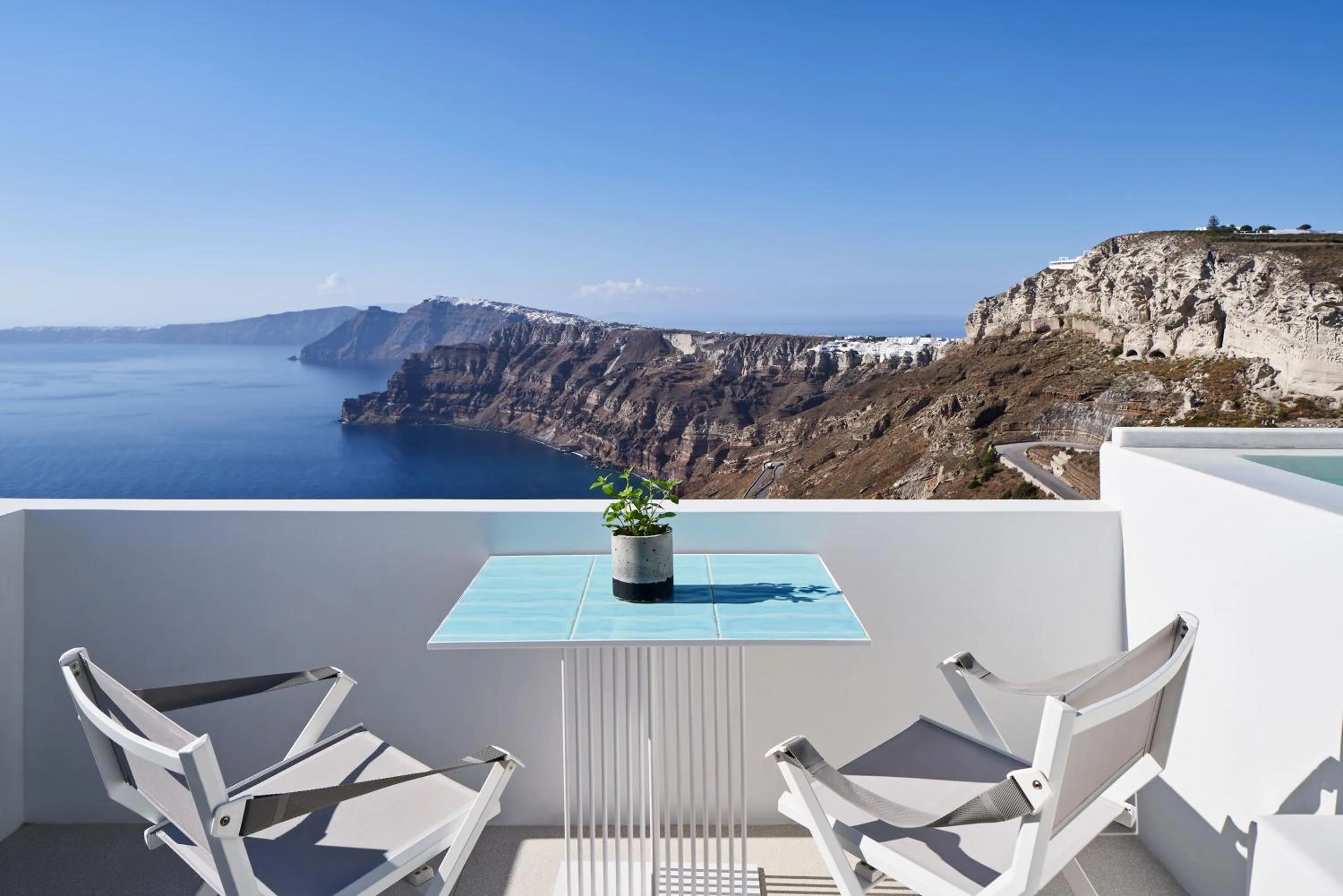 Hot Tub in Alti Santorini Suites - Caldera View